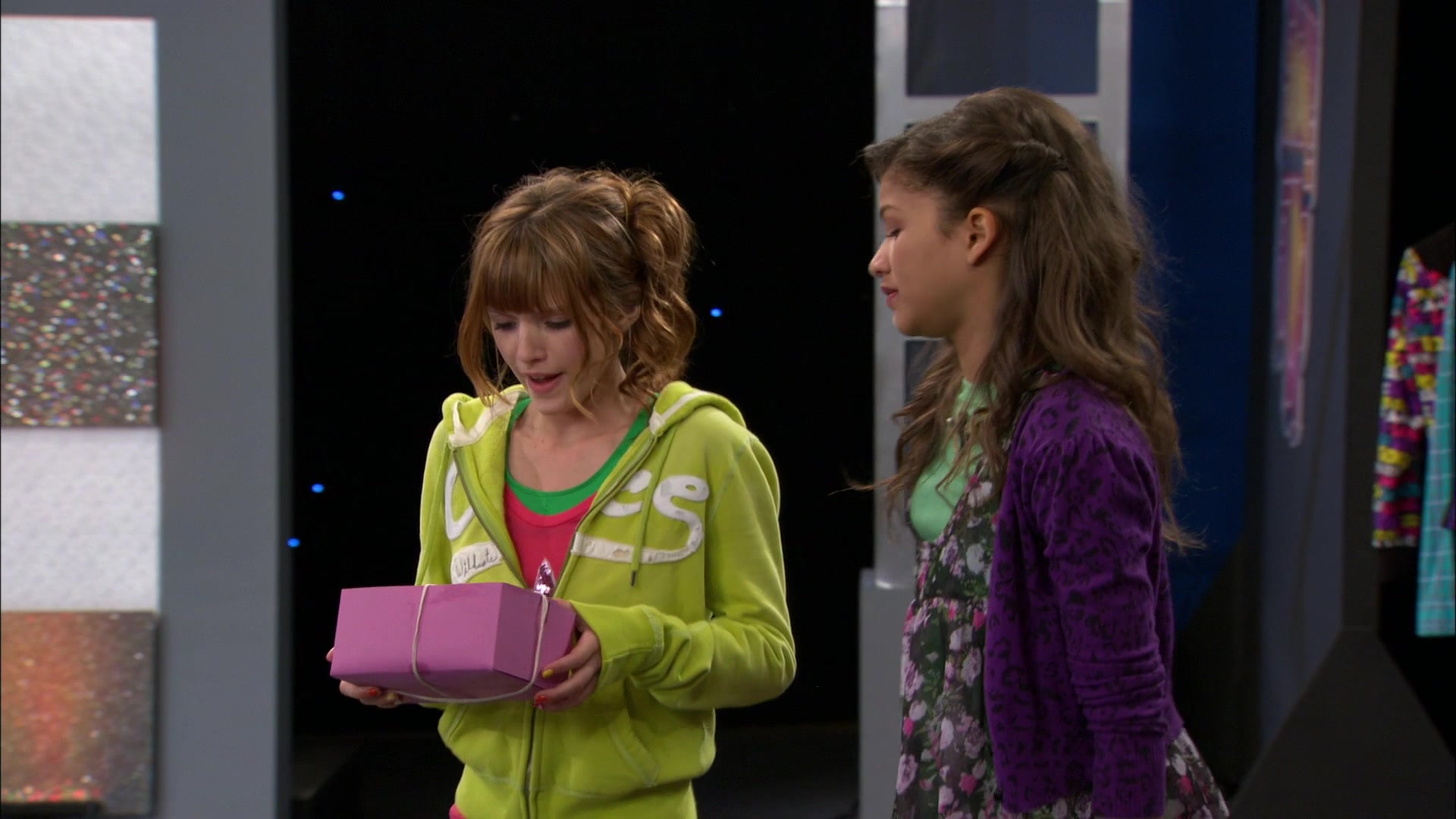 Shake_It_Up_S01E08_1080p_BTD_001714.jpg Shake_It_Up_S01E08_1080p_BTD_001714.jpg