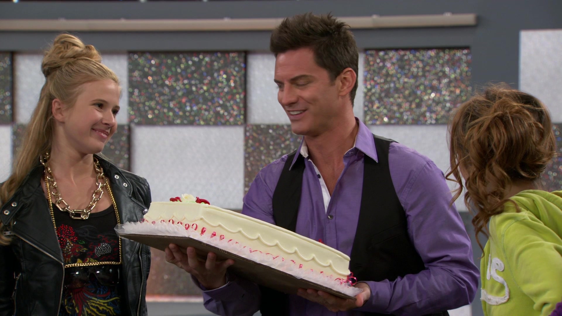 Shake_It_Up_S01E08_1080p_BTD_001747.jpg Shake_It_Up_S01E08_1080p_BTD_001747.jpg