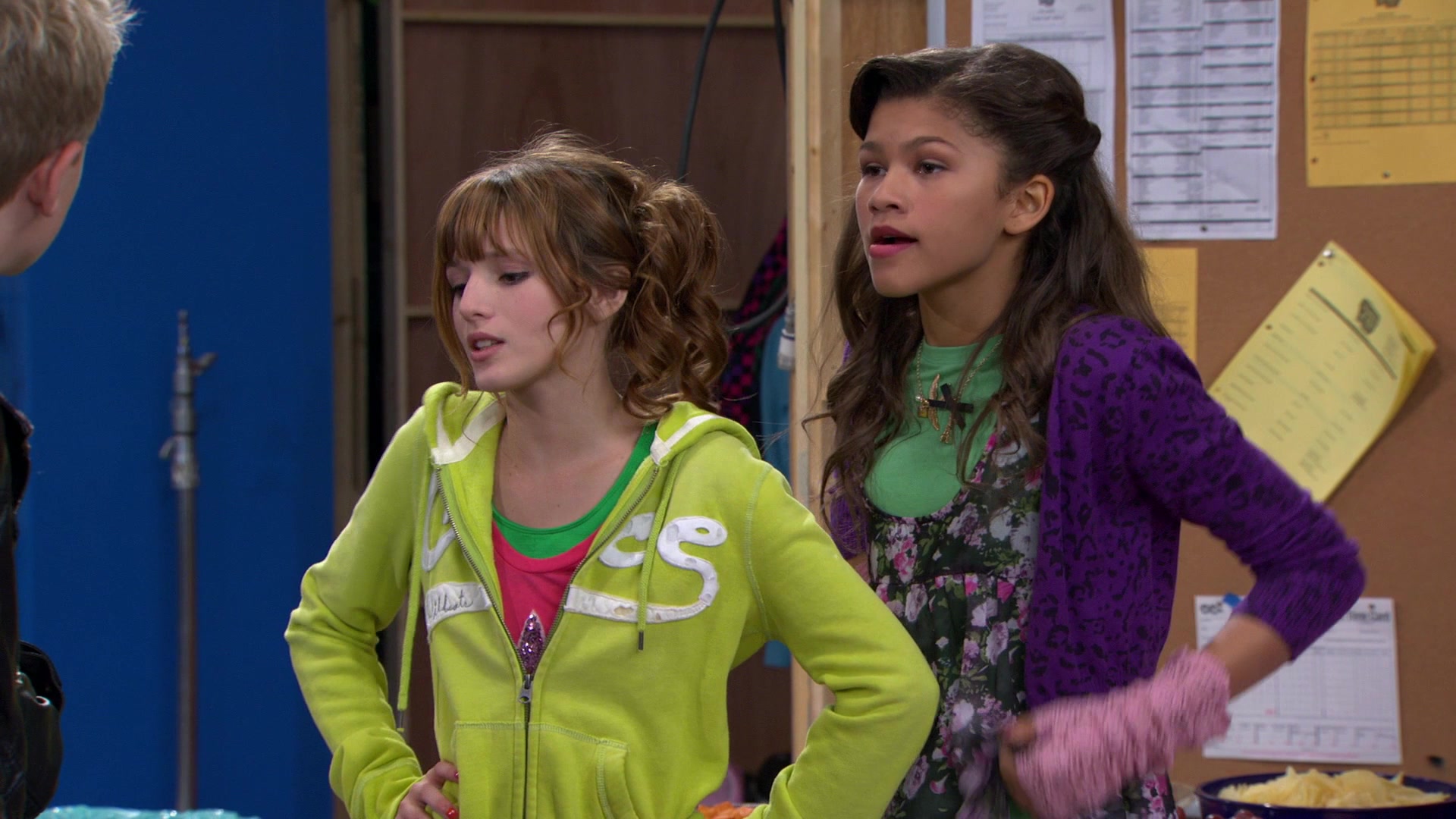Shake_It_Up_S01E08_1080p_BTD_001791.jpg