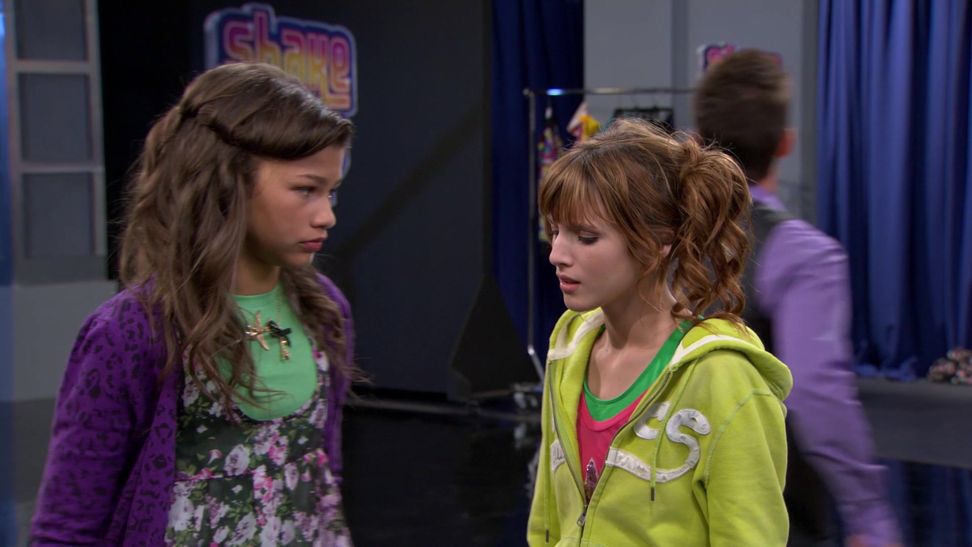 Shake_It_Up_S01E08_1080p_BTD_001905.jpg Shake_It_Up_S01E08_1080p_BTD_001905.jpg