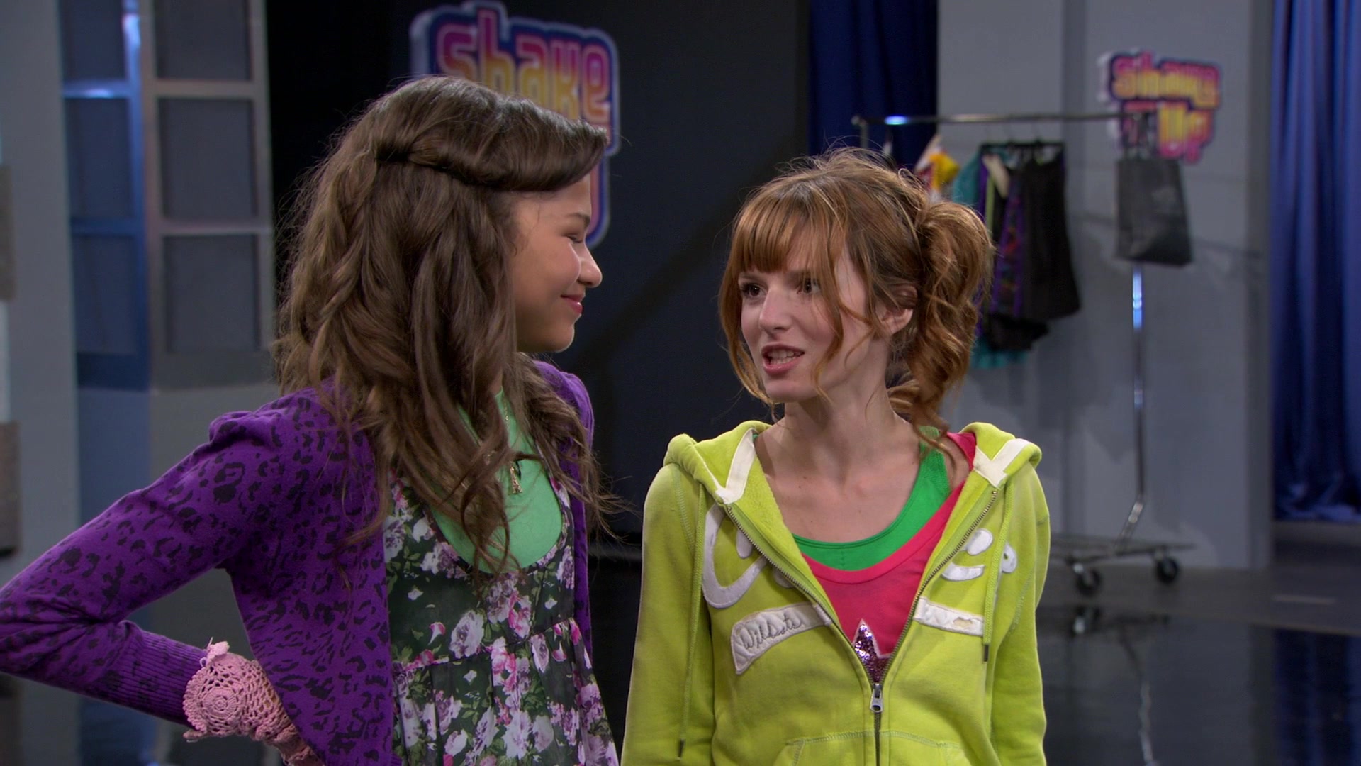 Shake_It_Up_S01E08_1080p_BTD_001918.jpg