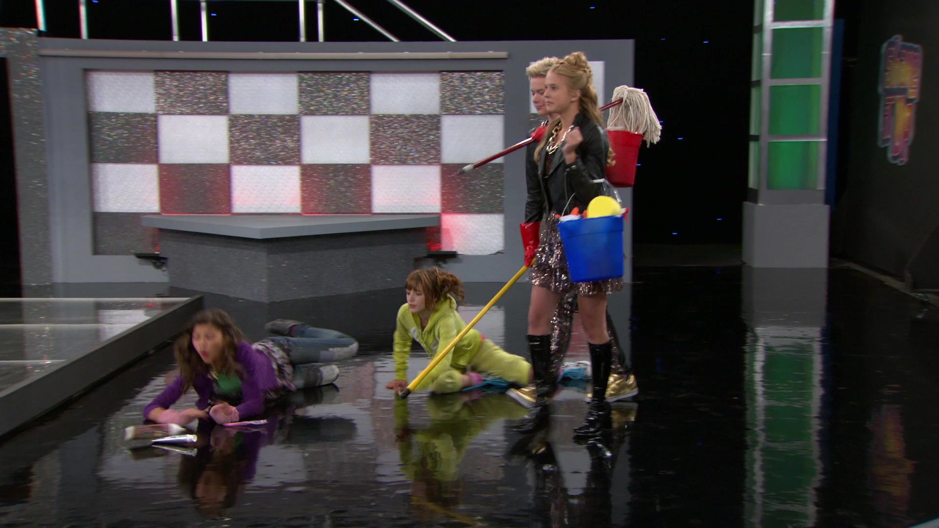 Shake_It_Up_S01E08_1080p_BTD_002139.jpg Shake_It_Up_S01E08_1080p_BTD_002139.jpg