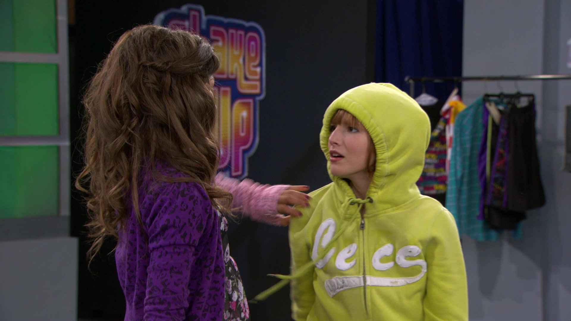Shake_It_Up_S01E08_1080p_BTD_002187.jpg Shake_It_Up_S01E08_1080p_BTD_002187.jpg
