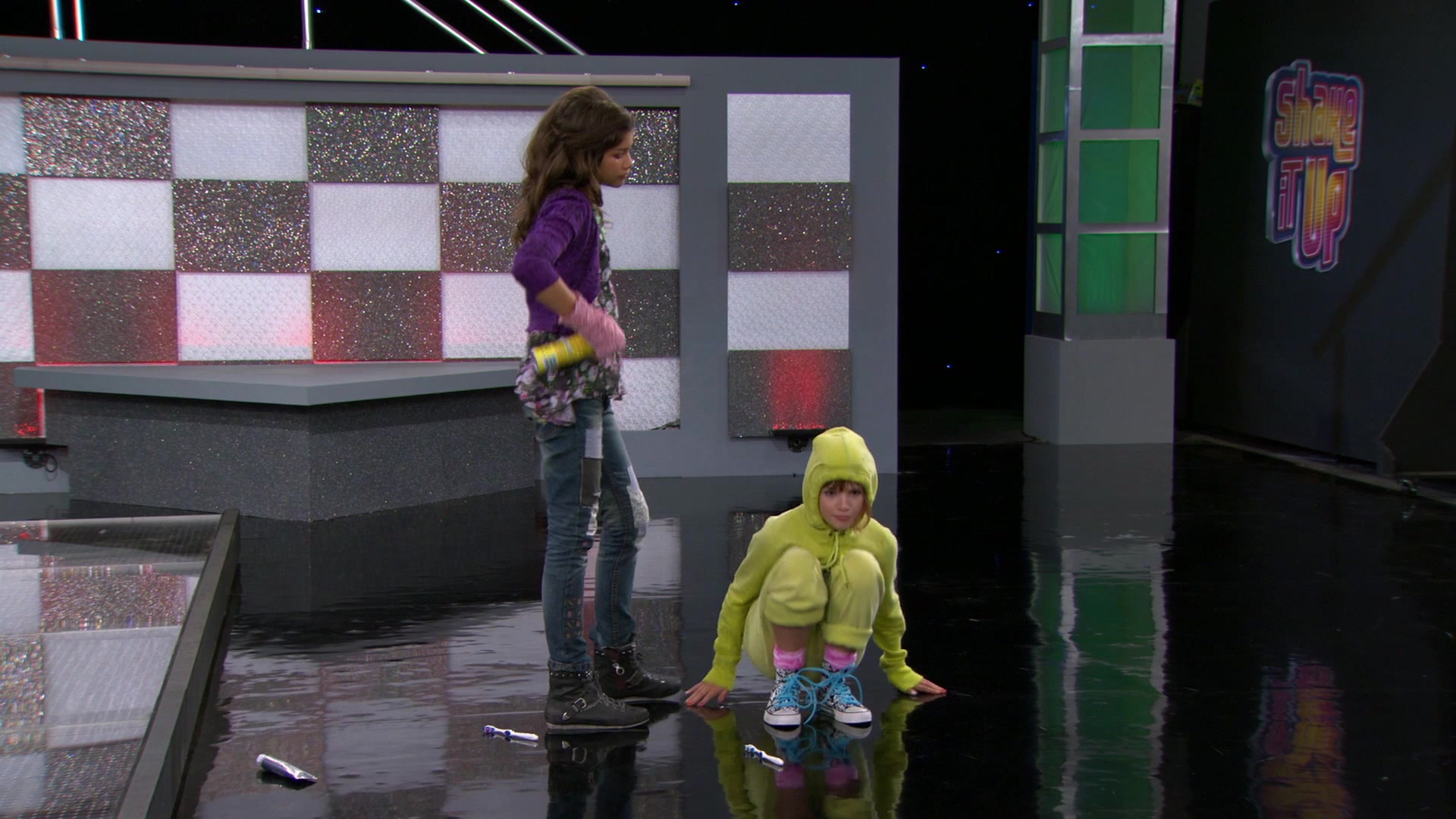 Shake_It_Up_S01E08_1080p_BTD_002192.jpg