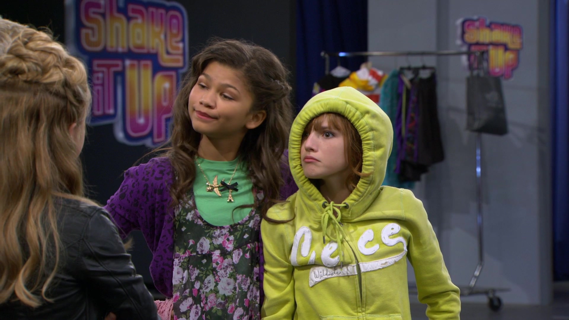 Shake_It_Up_S01E08_1080p_BTD_002421.jpg Shake_It_Up_S01E08_1080p_BTD_002421.jpg