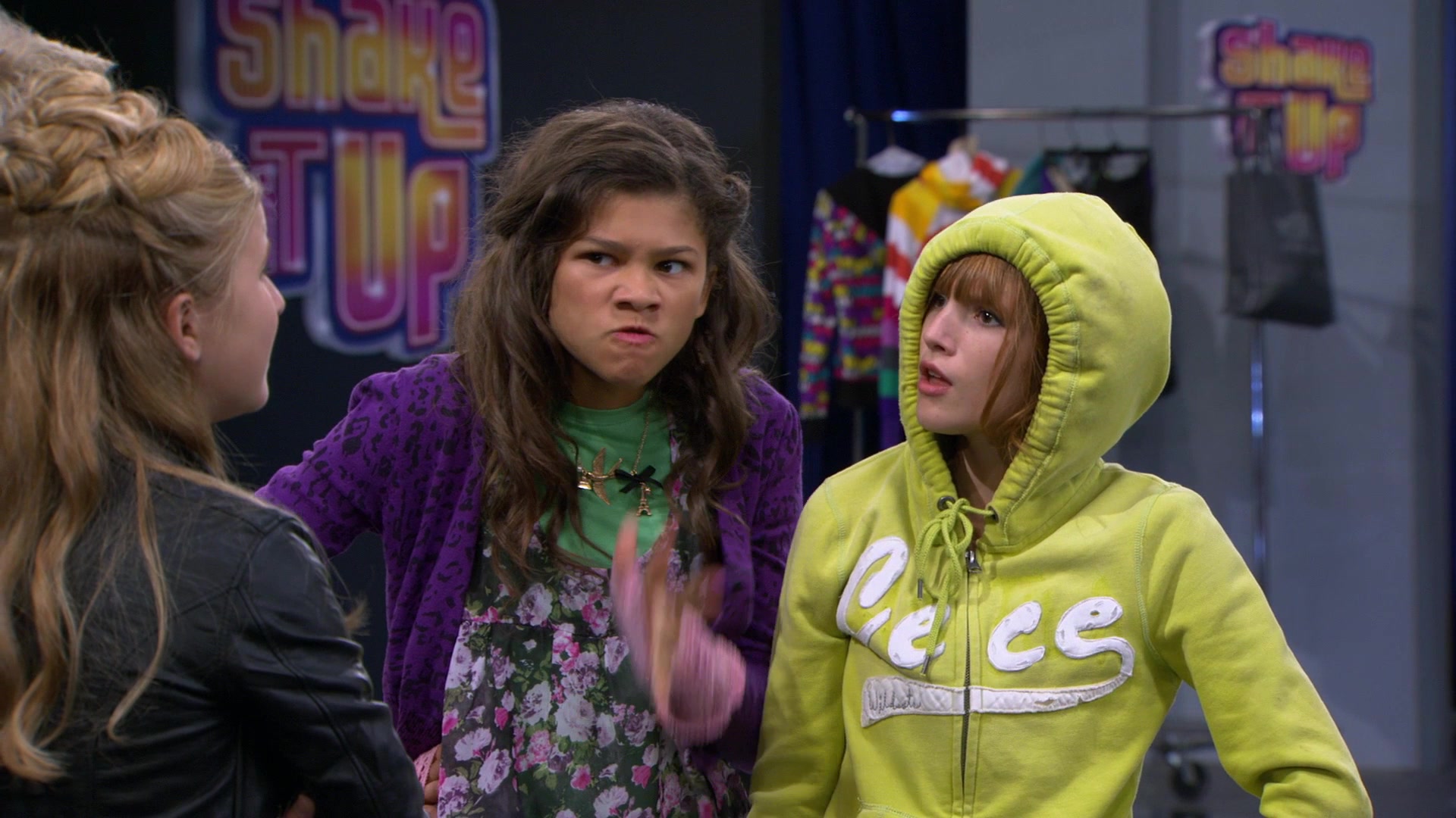Shake_It_Up_S01E08_1080p_BTD_002450.jpg Shake_It_Up_S01E08_1080p_BTD_002450.jpg
