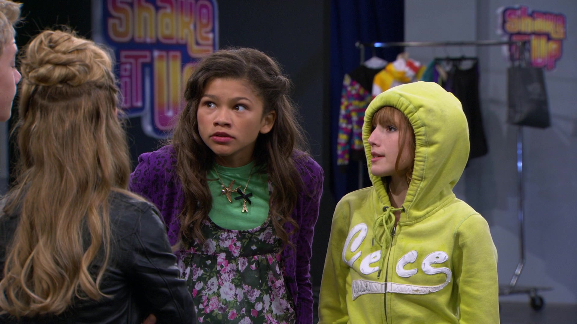 Shake_It_Up_S01E08_1080p_BTD_002456.jpg Shake_It_Up_S01E08_1080p_BTD_002456.jpg