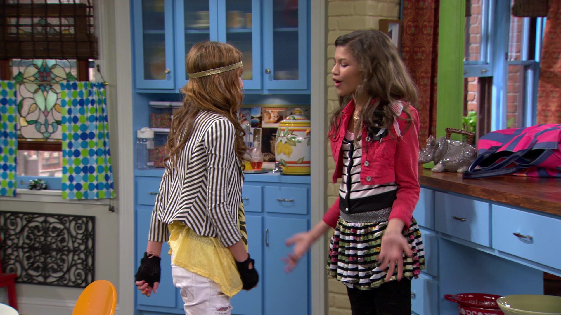Shake_It_Up_S01E08_1080p_BTD_002586.jpg Shake_It_Up_S01E08_1080p_BTD_002586.jpg