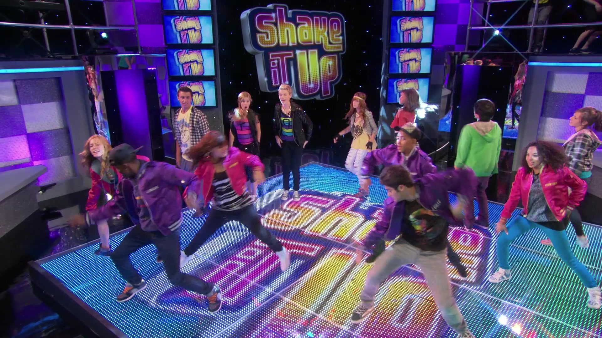 Shake_It_Up_S01E08_1080p_BTD_002679.jpg Shake_It_Up_S01E08_1080p_BTD_002679.jpg