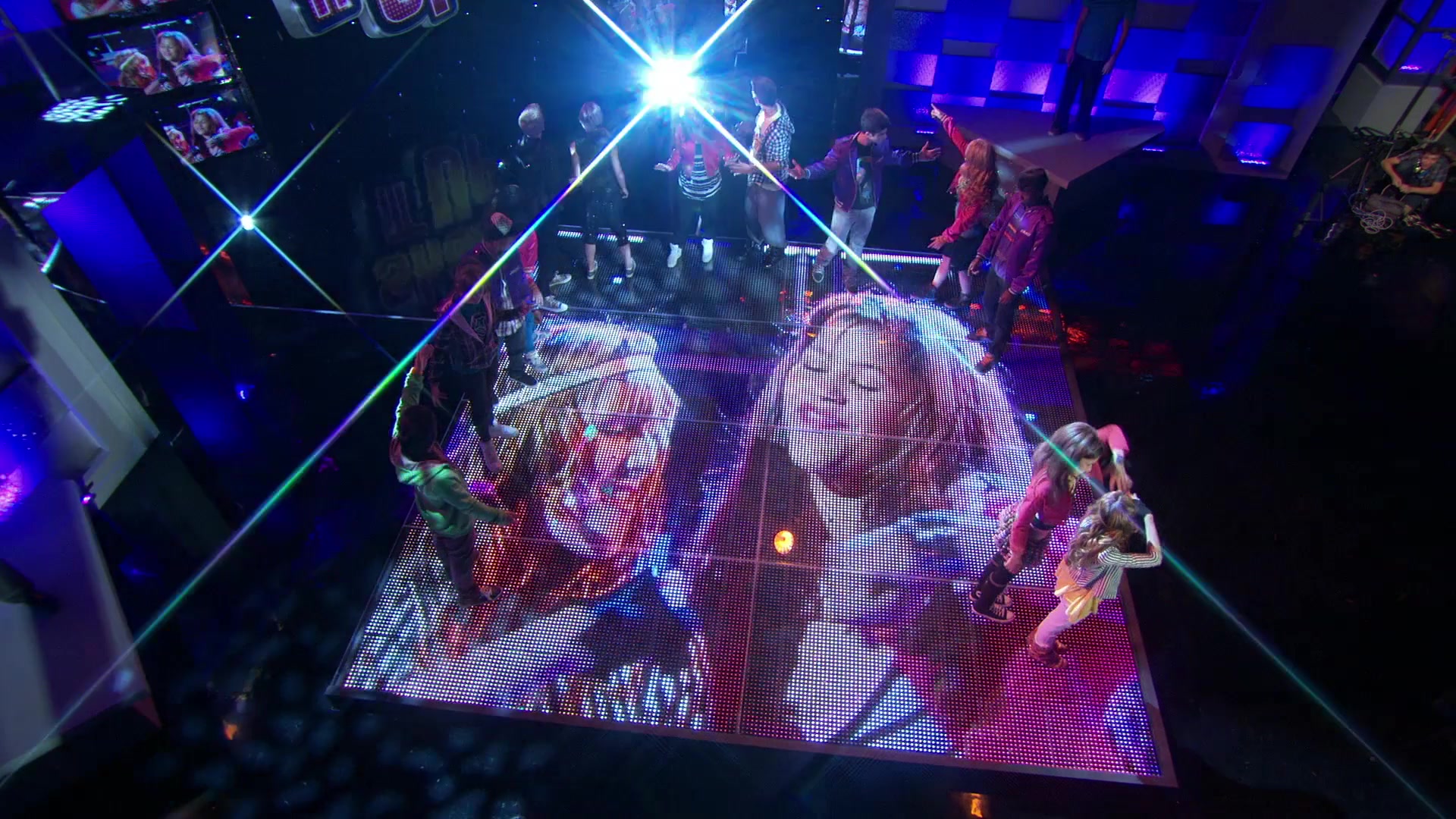 Shake_It_Up_S01E08_1080p_BTD_002727.jpg Shake_It_Up_S01E08_1080p_BTD_002727.jpg