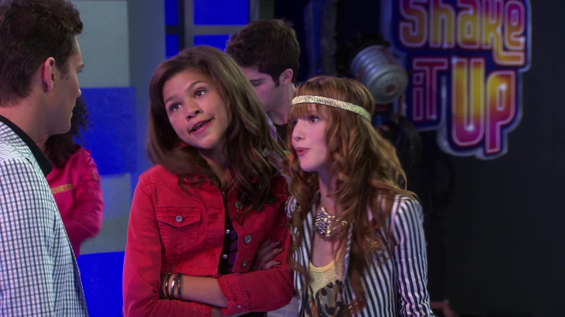 Shake_It_Up_S01E08_1080p_BTD_002826.jpg