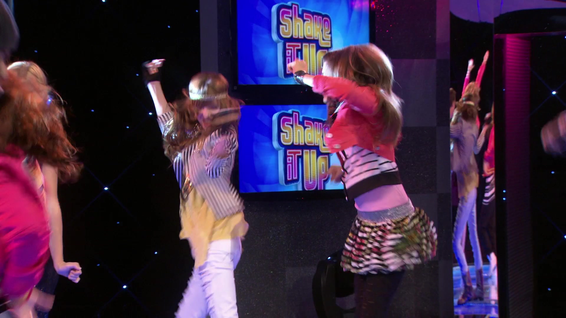 Shake_It_Up_S01E08_1080p_BTD_002945.jpg