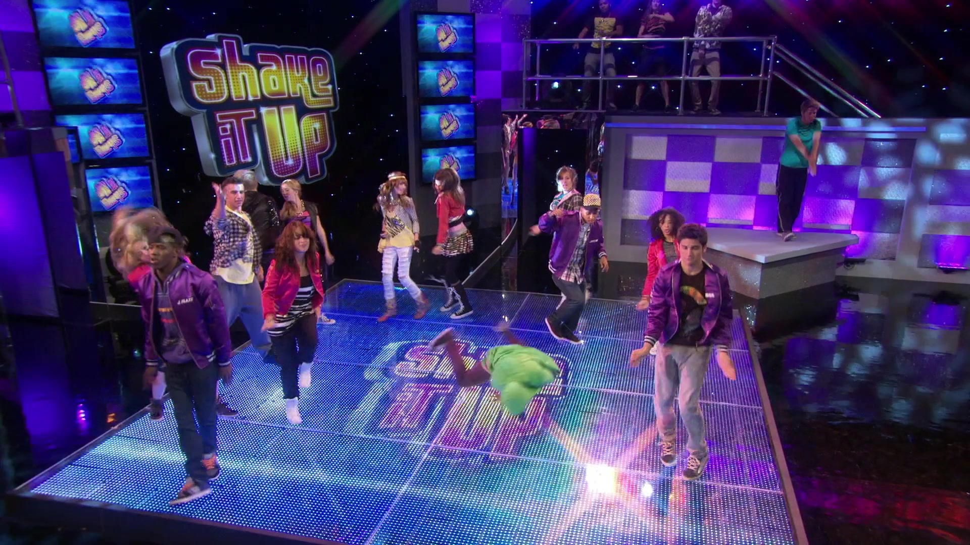 Shake_It_Up_S01E08_1080p_BTD_002959.jpg