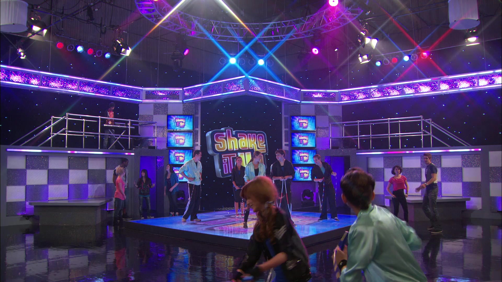 Shake_It_Up_S01E09_1080p_BTD_000053.jpg