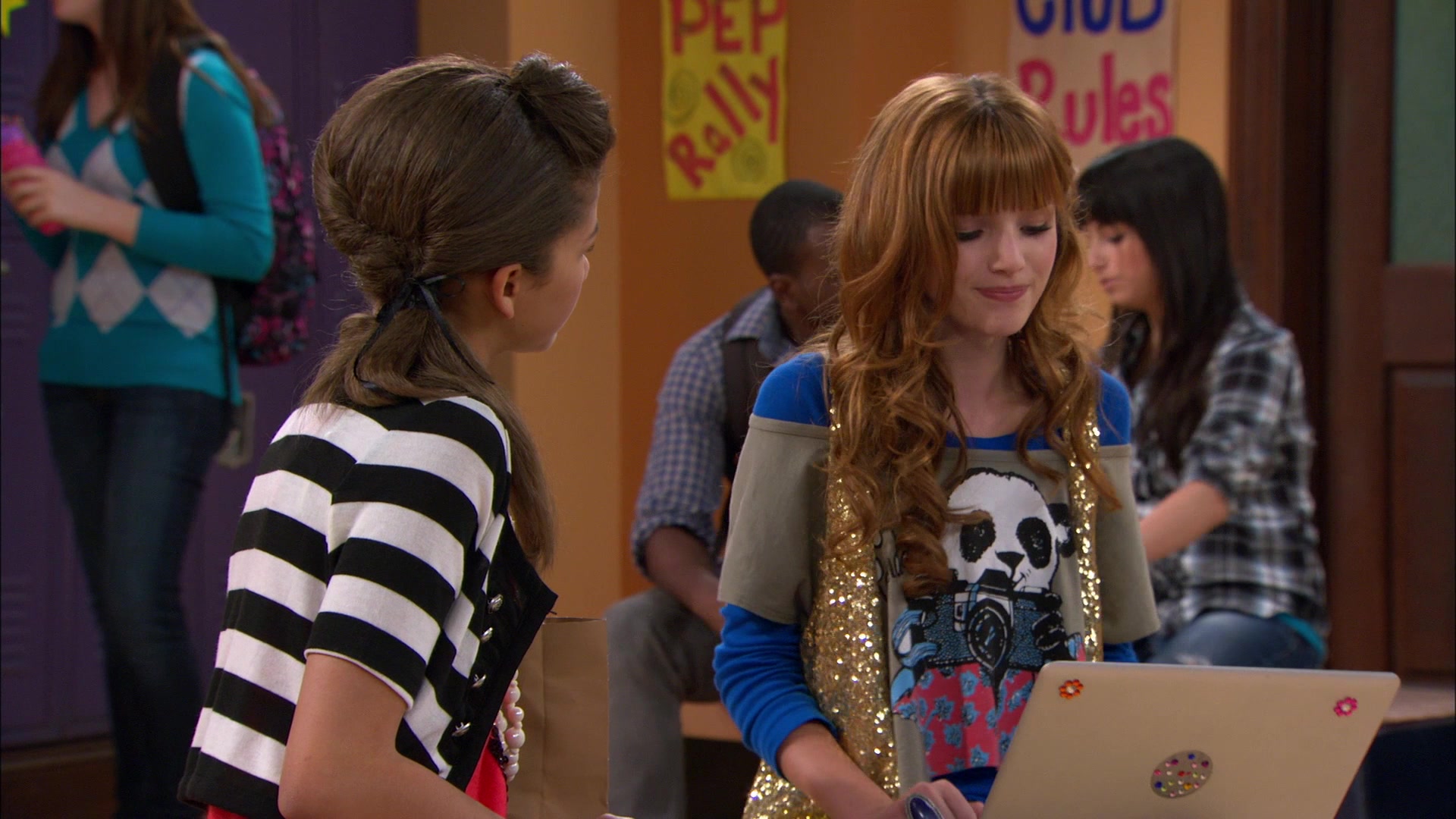 Shake_It_Up_S01E09_1080p_BTD_000327.jpg