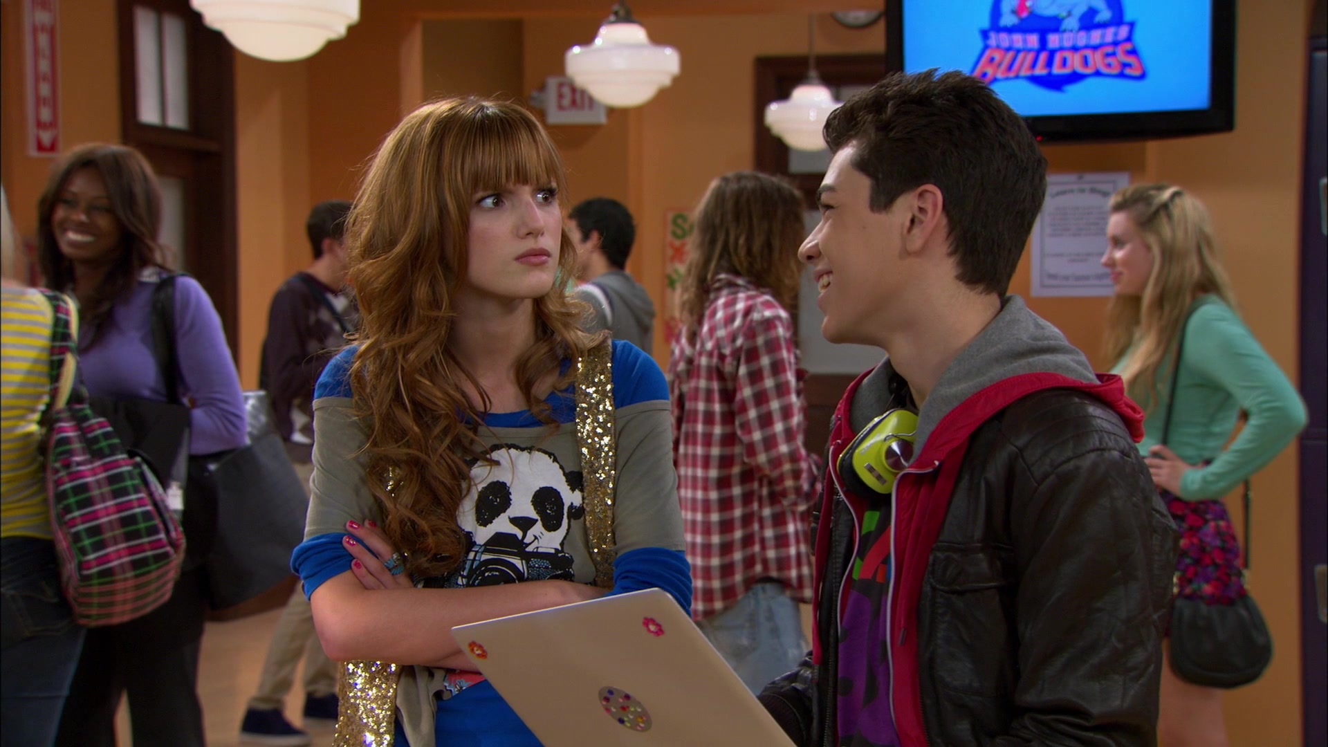 Shake_It_Up_S01E09_1080p_BTD_000506.jpg