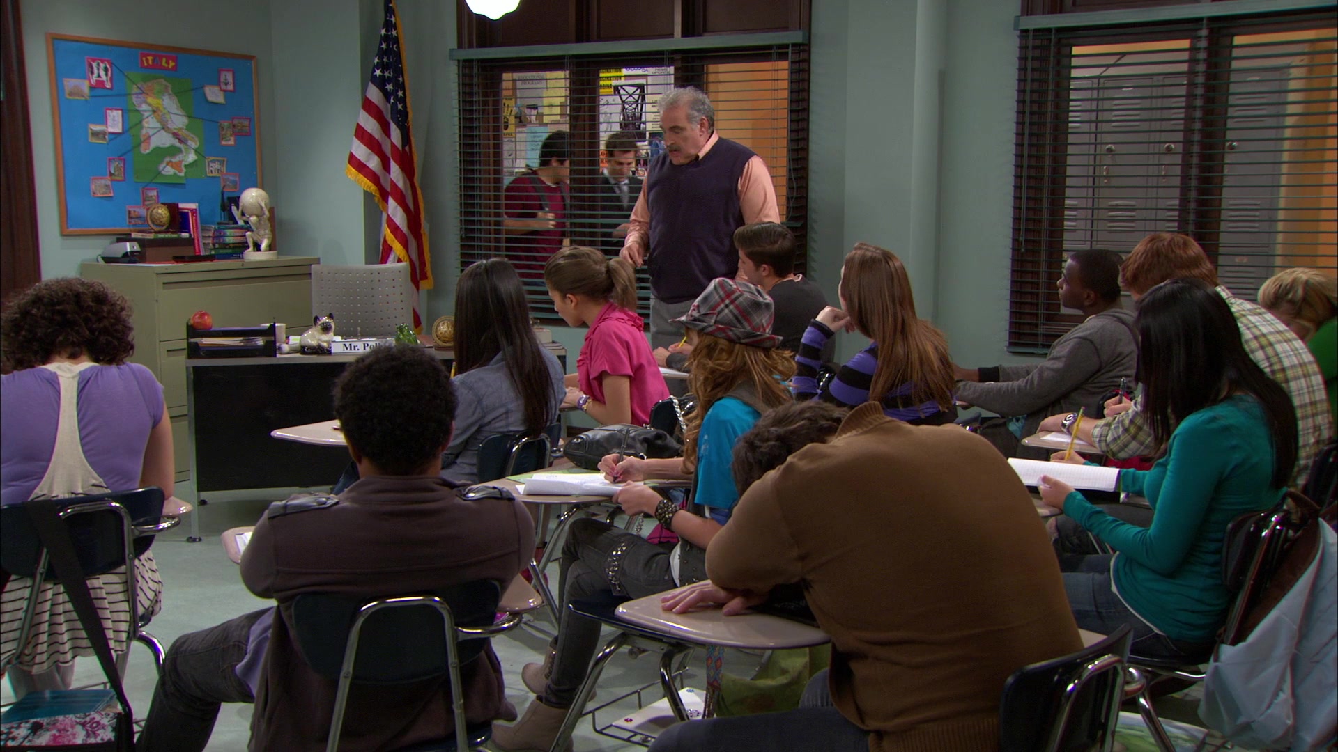 Shake_It_Up_S01E09_1080p_BTD_000786.jpg Shake_It_Up_S01E09_1080p_BTD_000786.jpg