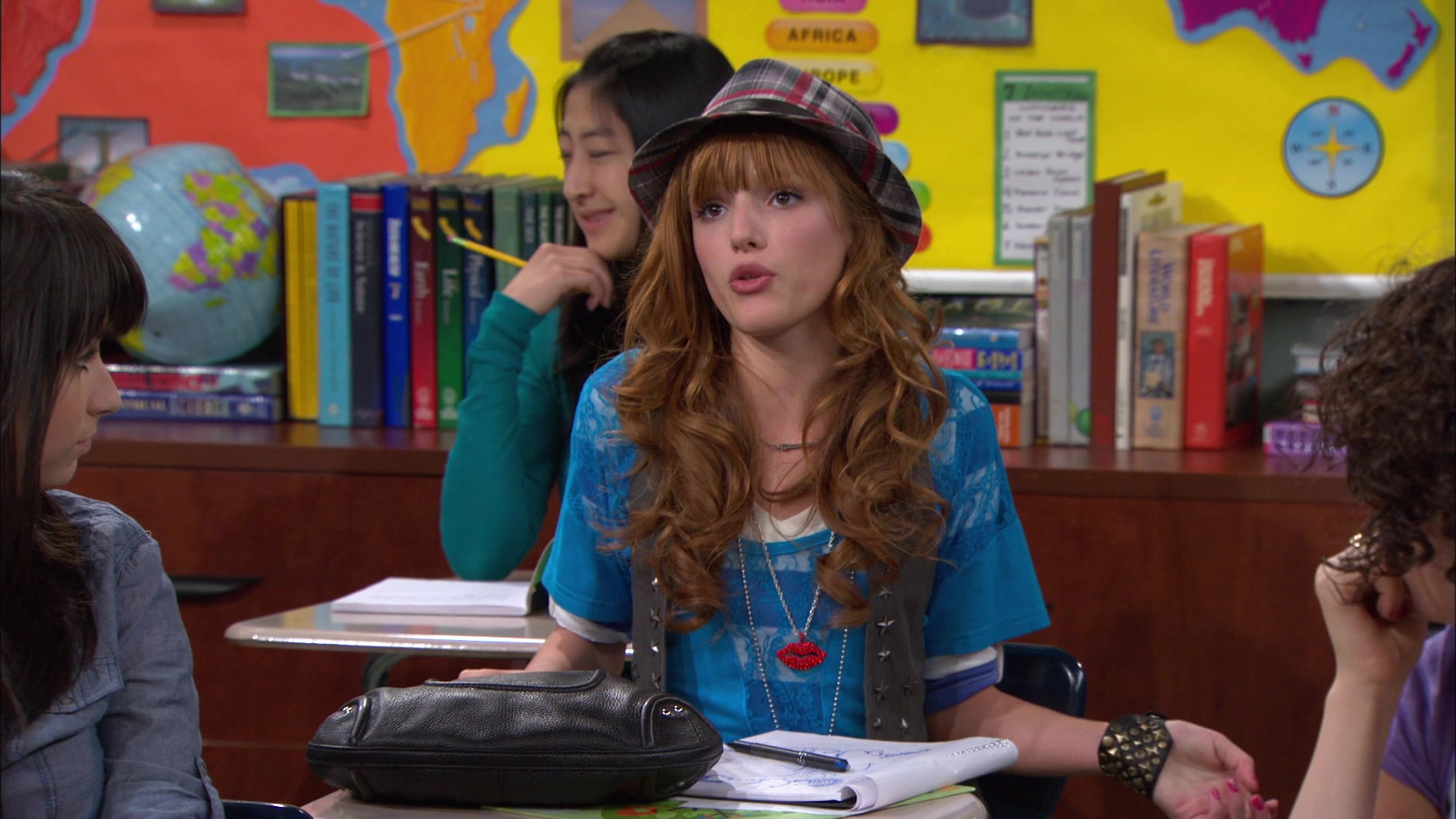 Shake_It_Up_S01E09_1080p_BTD_000820.jpg Shake_It_Up_S01E09_1080p_BTD_000820.jpg