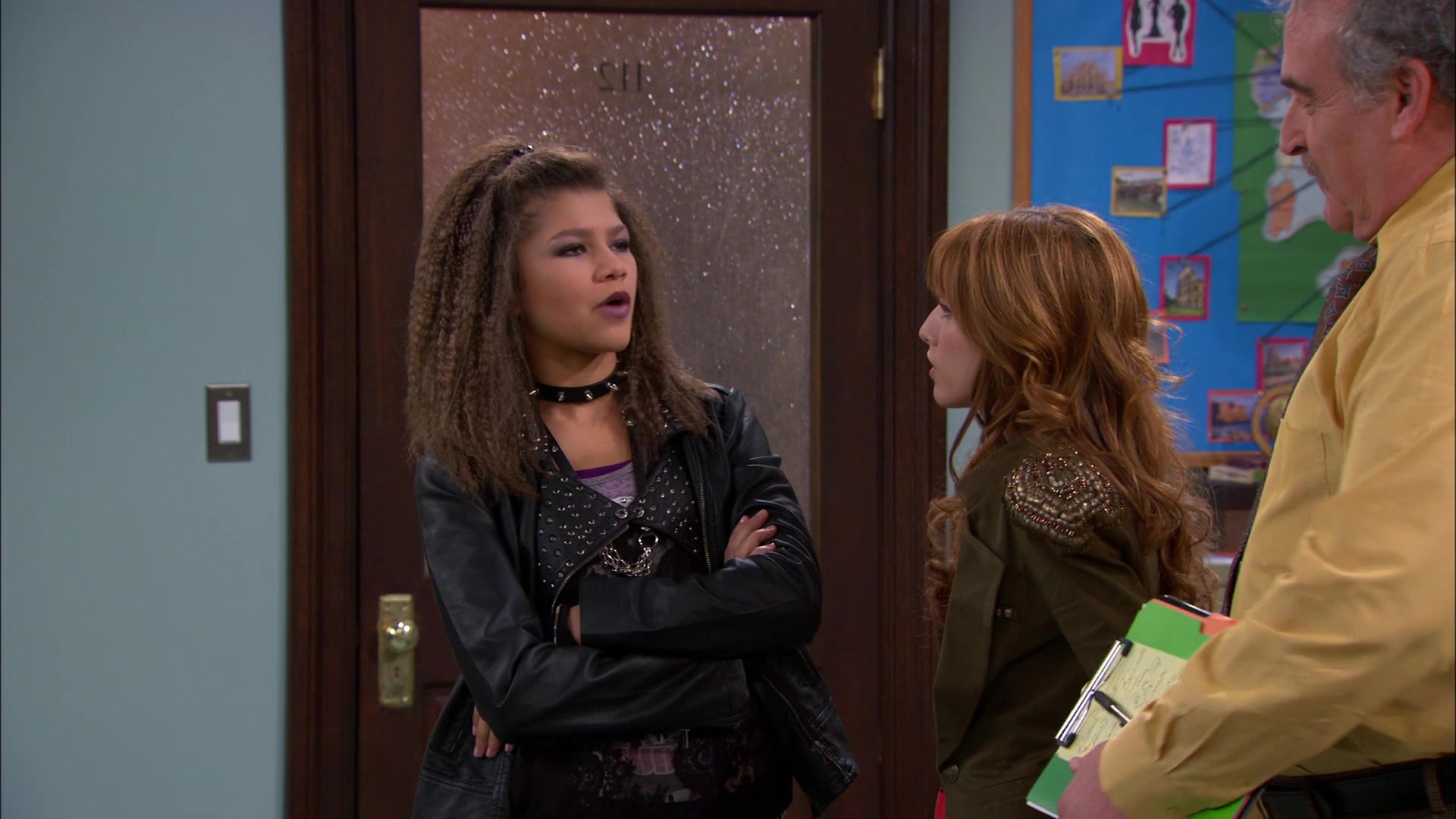 Shake_It_Up_S01E09_1080p_BTD_001481.jpg