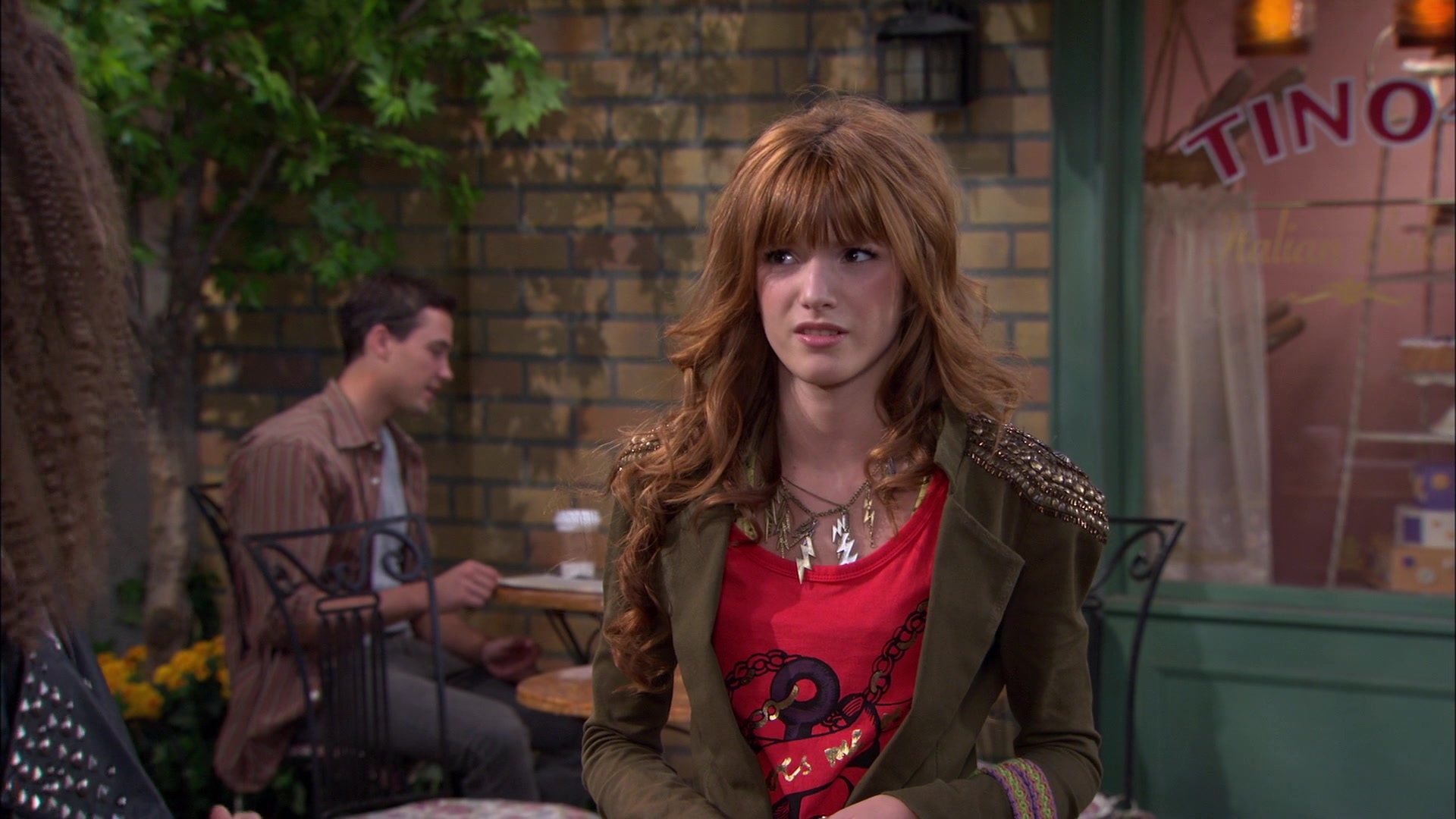 Shake_It_Up_S01E09_1080p_BTD_001721.jpg Shake_It_Up_S01E09_1080p_BTD_001721.jpg