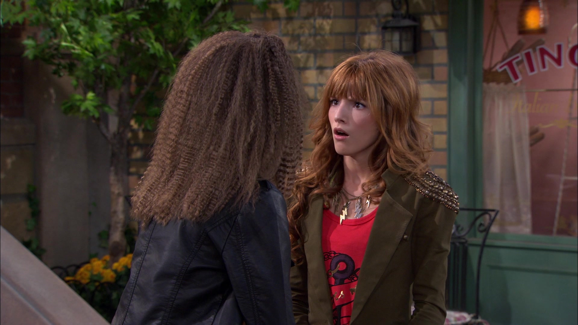 Shake_It_Up_S01E09_1080p_BTD_001744.jpg Shake_It_Up_S01E09_1080p_BTD_001744.jpg