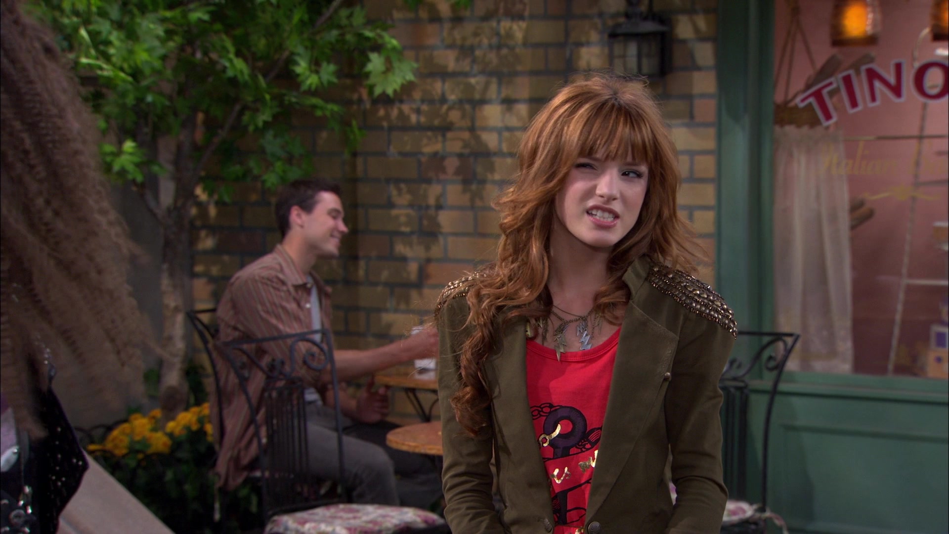 Shake_It_Up_S01E09_1080p_BTD_001765.jpg Shake_It_Up_S01E09_1080p_BTD_001765.jpg