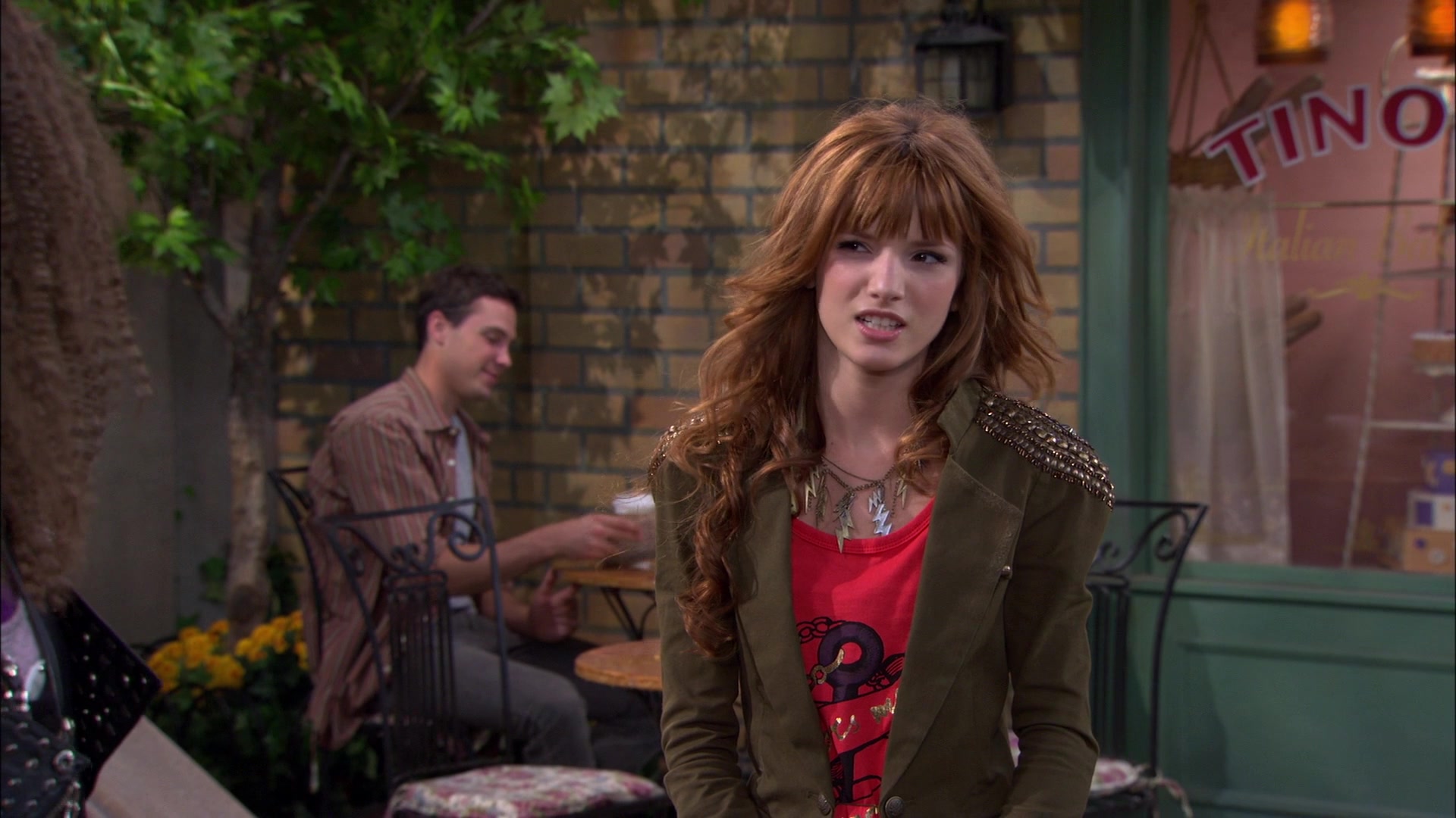 Shake_It_Up_S01E09_1080p_BTD_001768.jpg Shake_It_Up_S01E09_1080p_BTD_001768.jpg