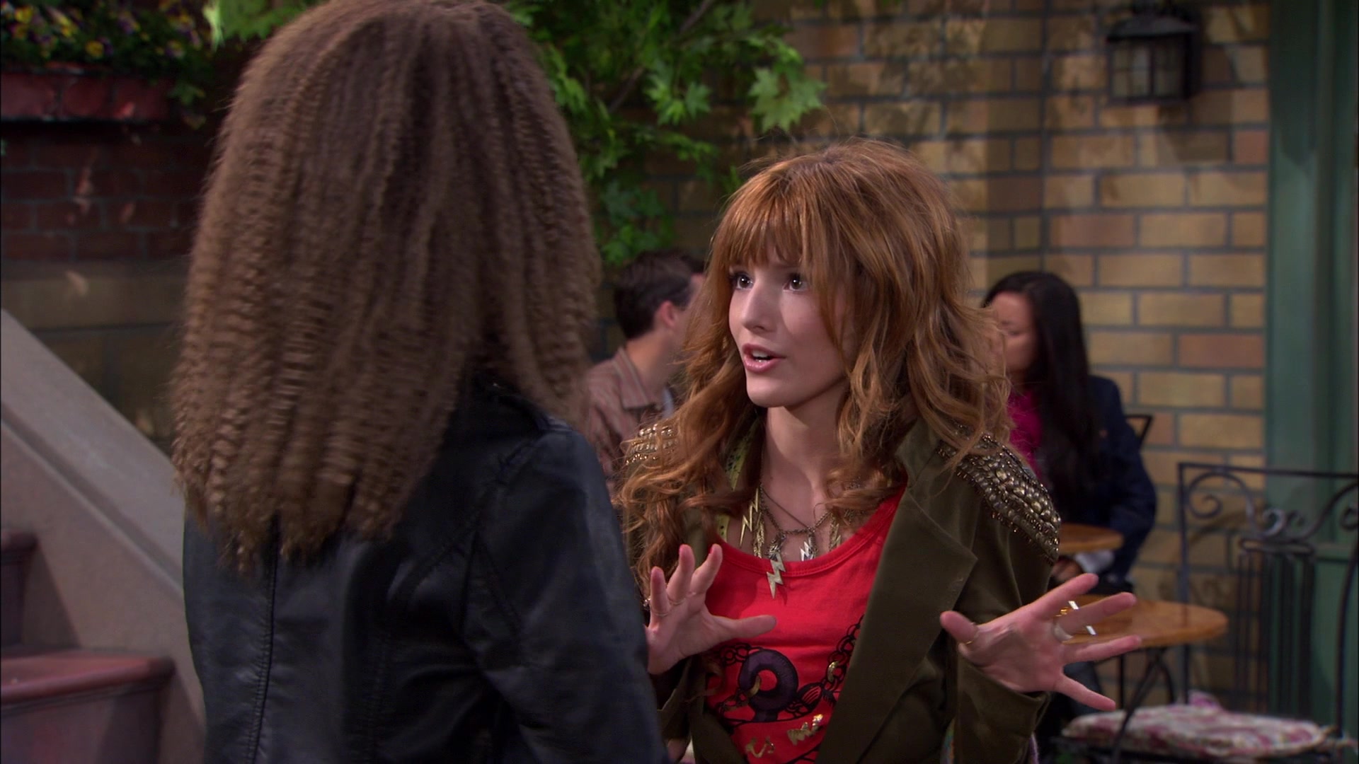 Shake_It_Up_S01E09_1080p_BTD_001816.jpg Shake_It_Up_S01E09_1080p_BTD_001816.jpg