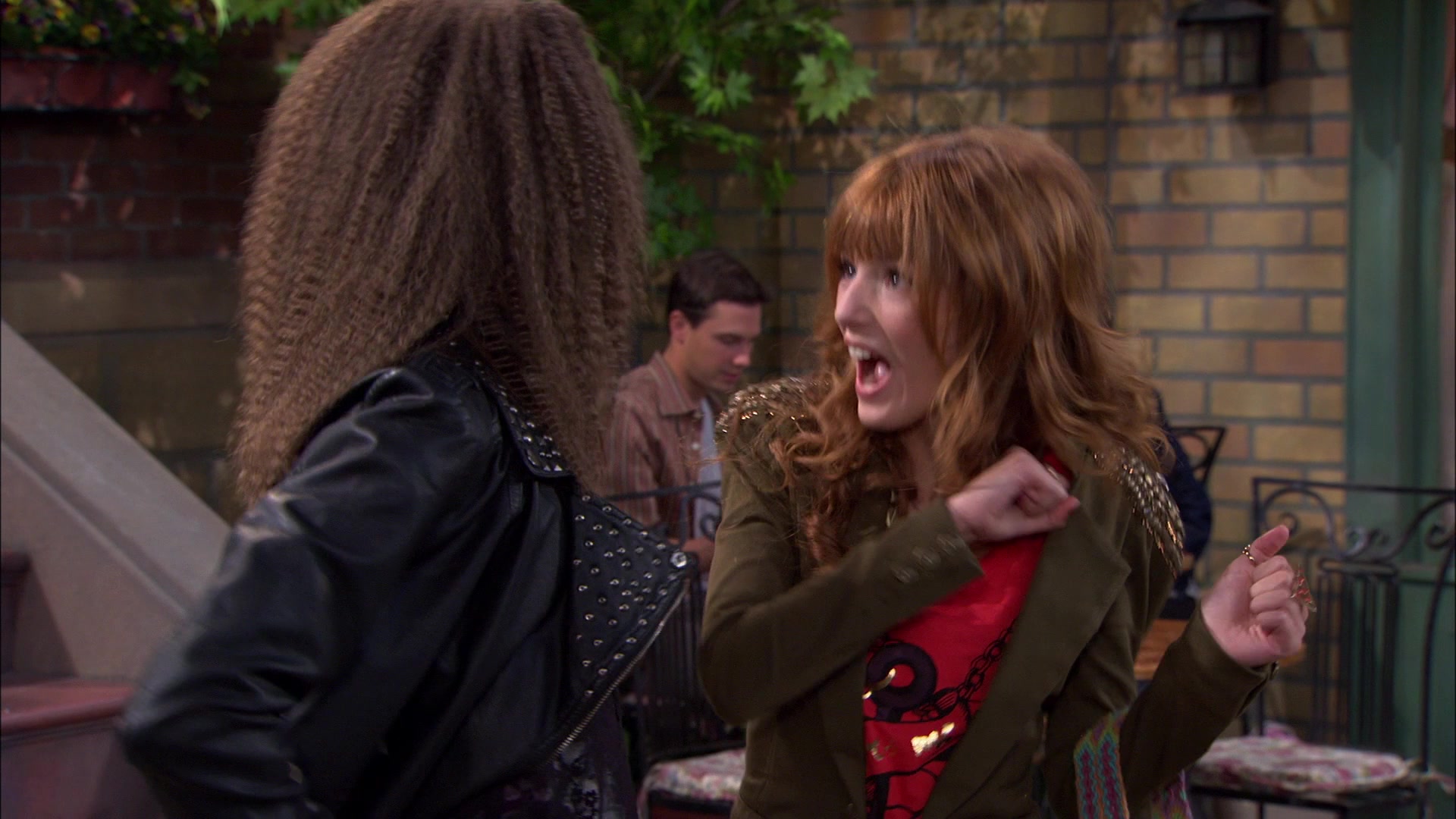 Shake_It_Up_S01E09_1080p_BTD_001819.jpg Shake_It_Up_S01E09_1080p_BTD_001819.jpg