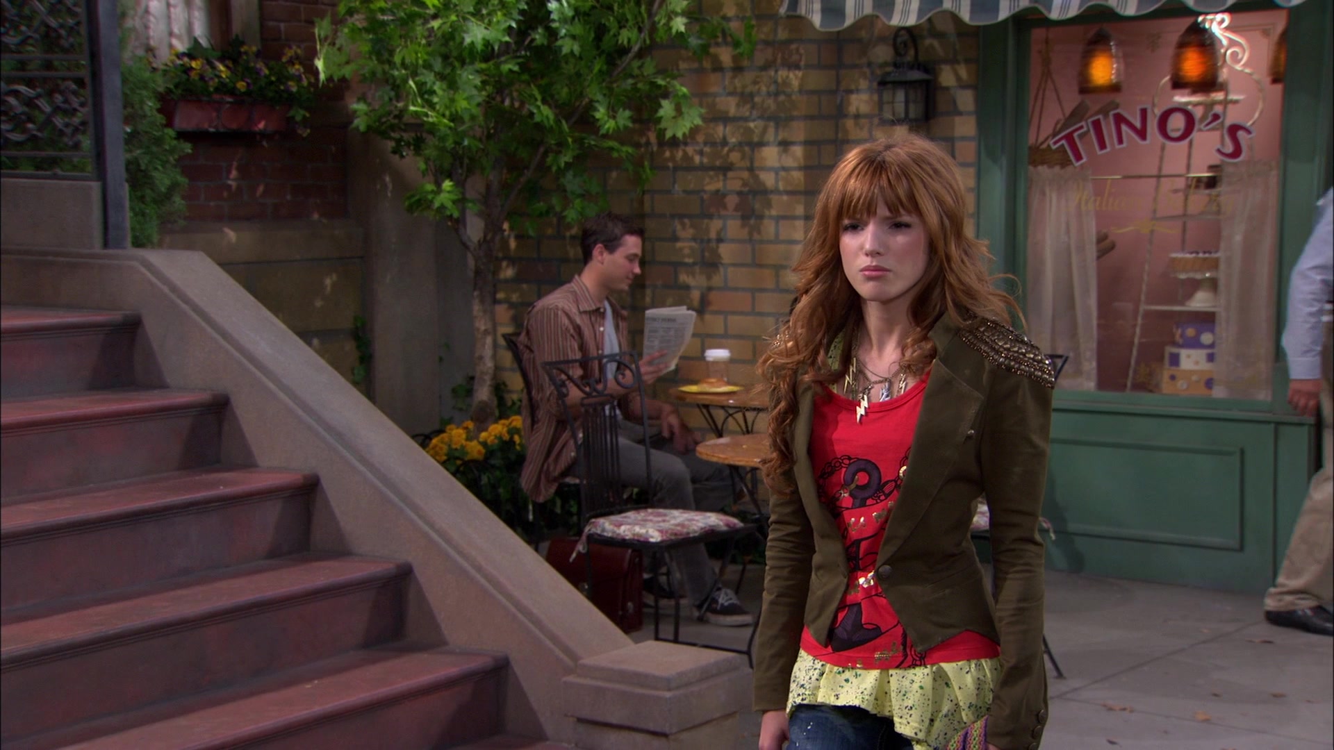 Shake_It_Up_S01E09_1080p_BTD_001845.jpg Shake_It_Up_S01E09_1080p_BTD_001845.jpg