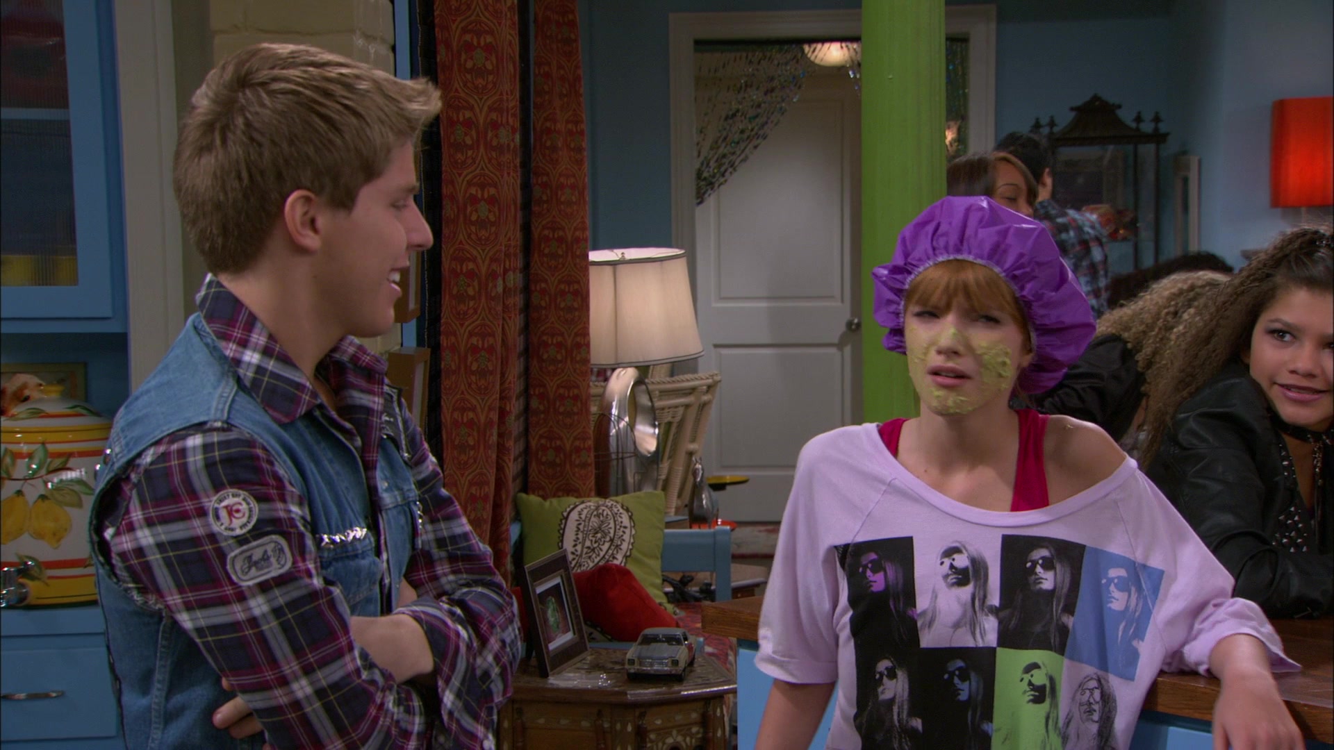 Shake_It_Up_S01E09_1080p_BTD_001976.jpg Shake_It_Up_S01E09_1080p_BTD_001976.jpg
