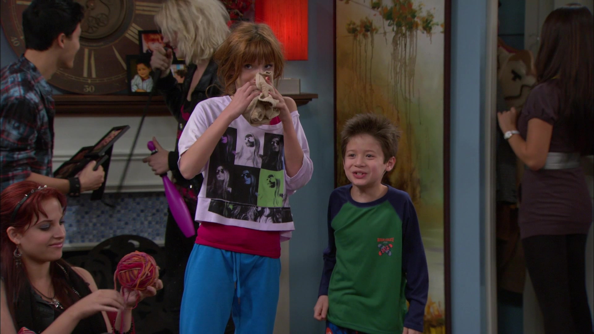 Shake_It_Up_S01E09_1080p_BTD_002046.jpg Shake_It_Up_S01E09_1080p_BTD_002046.jpg