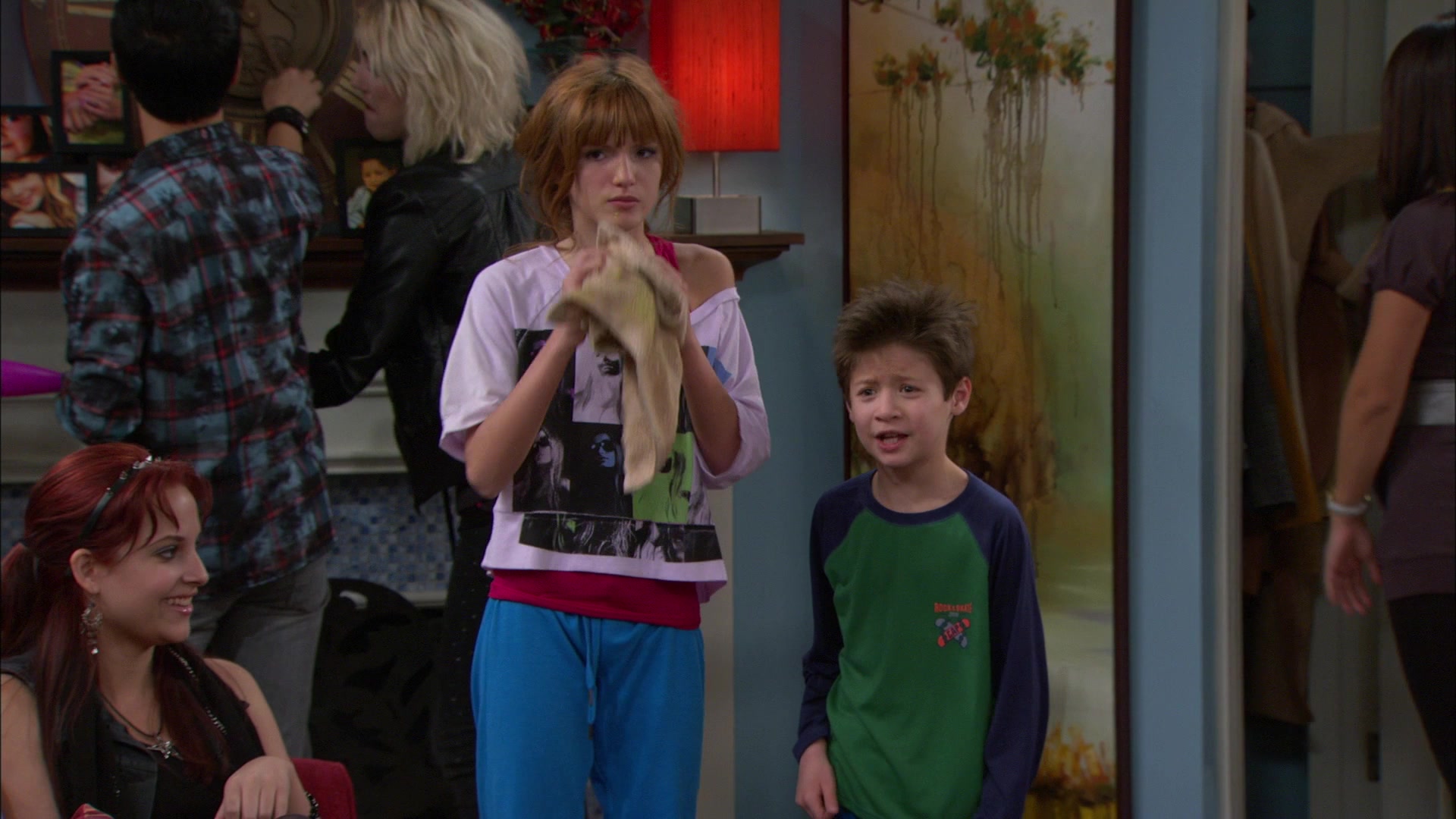 Shake_It_Up_S01E09_1080p_BTD_002067.jpg Shake_It_Up_S01E09_1080p_BTD_002067.jpg