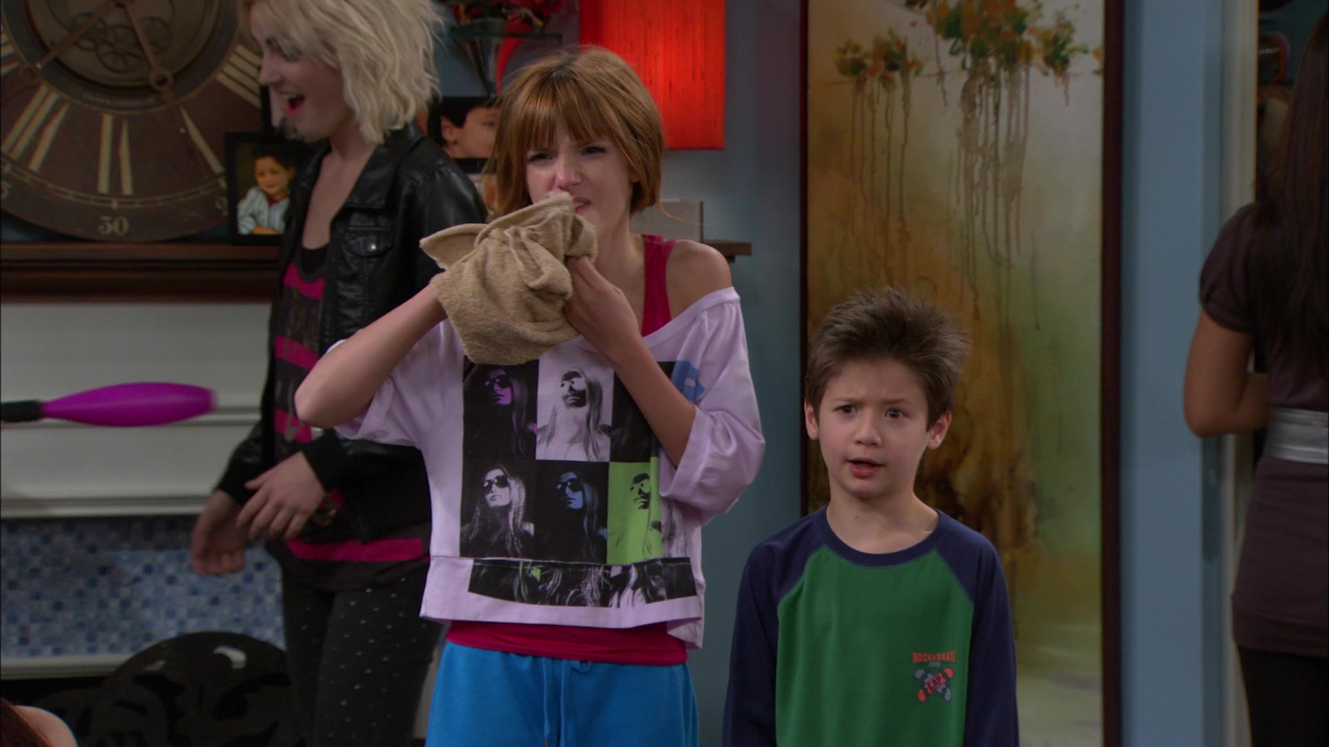 Shake_It_Up_S01E09_1080p_BTD_002075.jpg Shake_It_Up_S01E09_1080p_BTD_002075.jpg