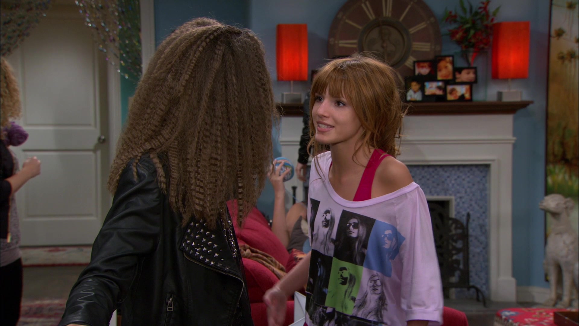 Shake_It_Up_S01E09_1080p_BTD_002133.jpg