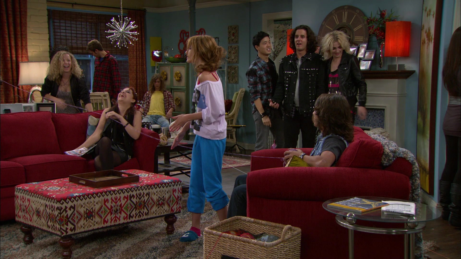 Shake_It_Up_S01E09_1080p_BTD_002188.jpg Shake_It_Up_S01E09_1080p_BTD_002188.jpg