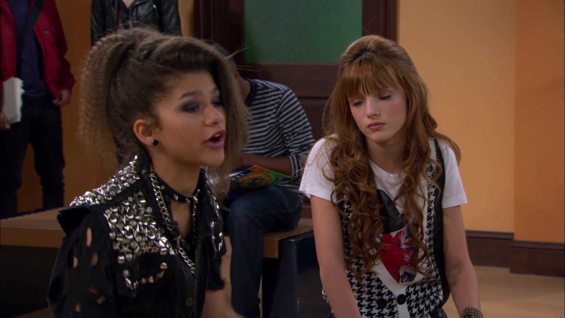 Shake_It_Up_S01E09_1080p_BTD_002439.jpg Shake_It_Up_S01E09_1080p_BTD_002439.jpg