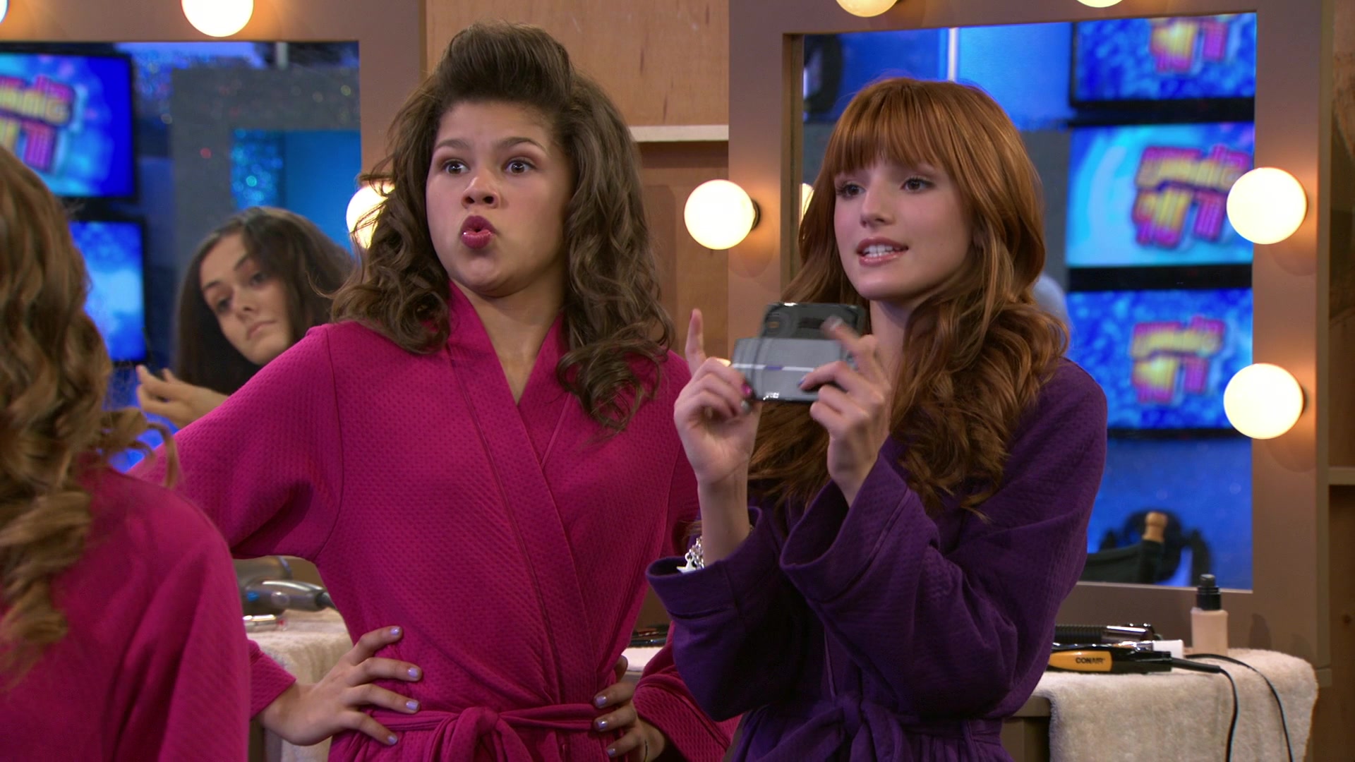 Shake_It_Up_S01E10_1080p_BTD_000179.jpg