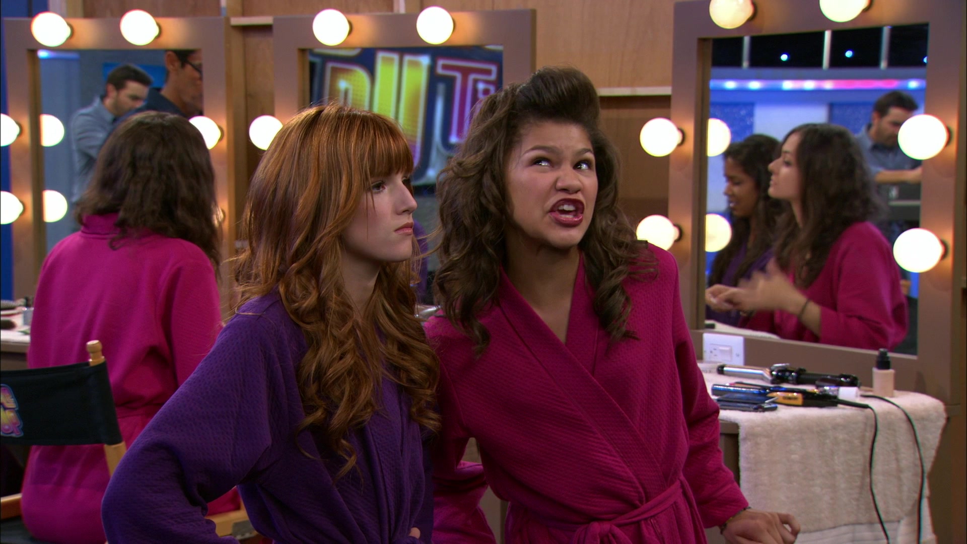 Shake_It_Up_S01E10_1080p_BTD_000261.jpg