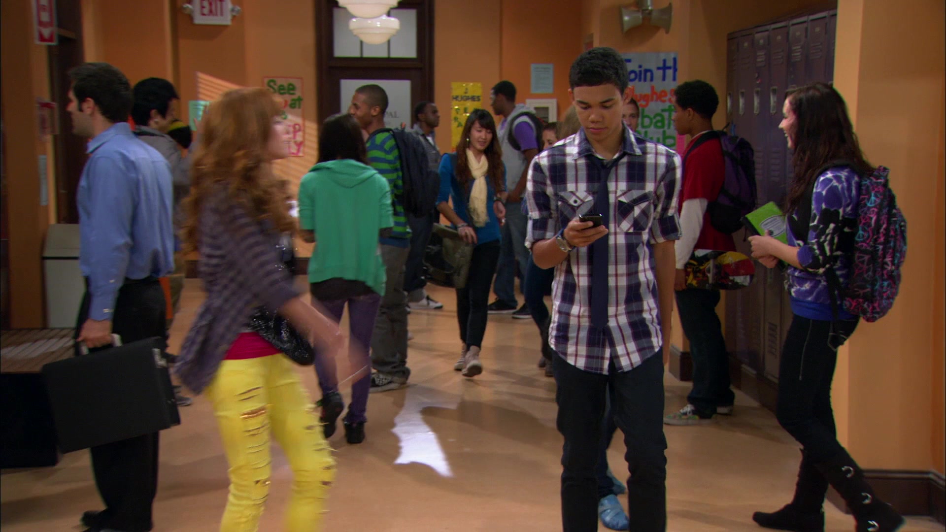 Shake_It_Up_S01E10_1080p_BTD_000597.jpg Shake_It_Up_S01E10_1080p_BTD_000597.jpg