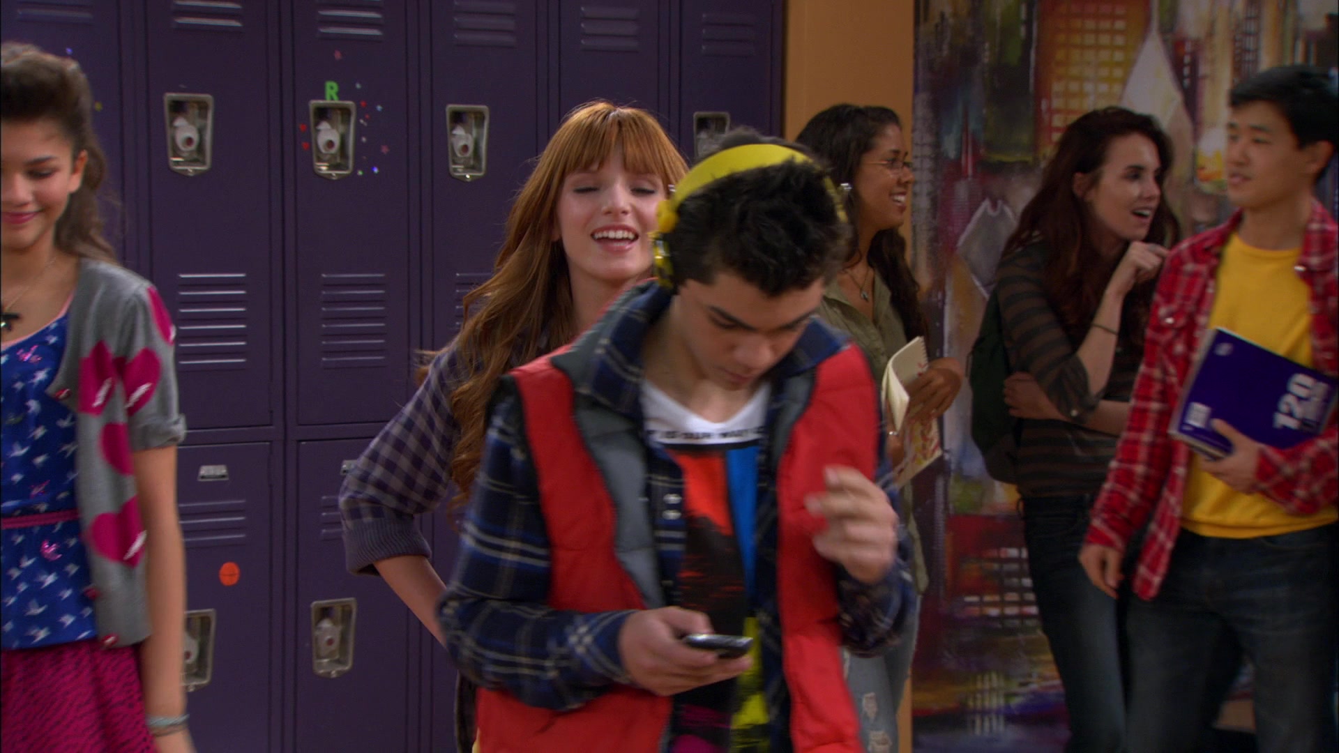 Shake_It_Up_S01E10_1080p_BTD_000674.jpg Shake_It_Up_S01E10_1080p_BTD_000674.jpg