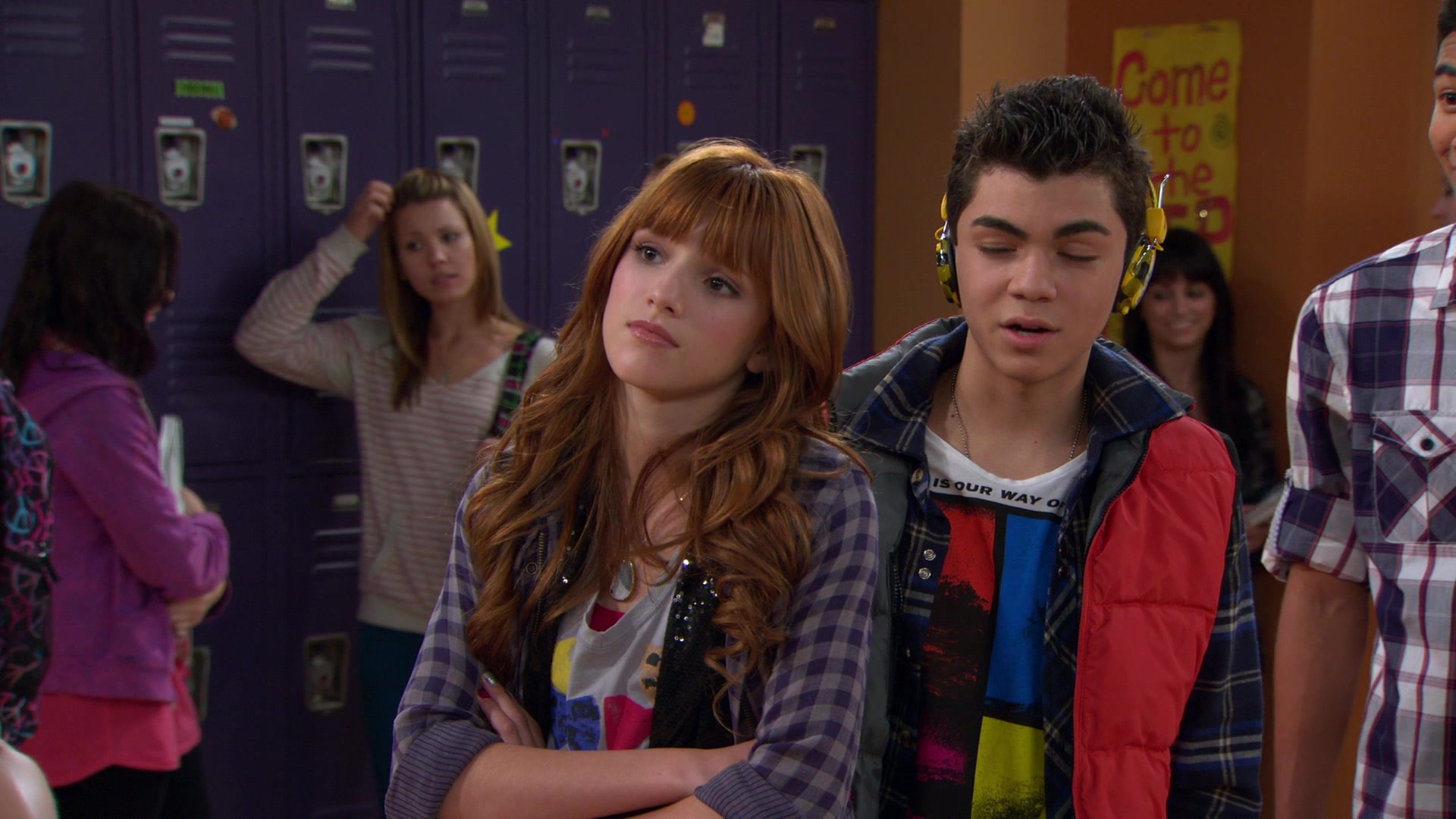 Shake_It_Up_S01E10_1080p_BTD_000771.jpg