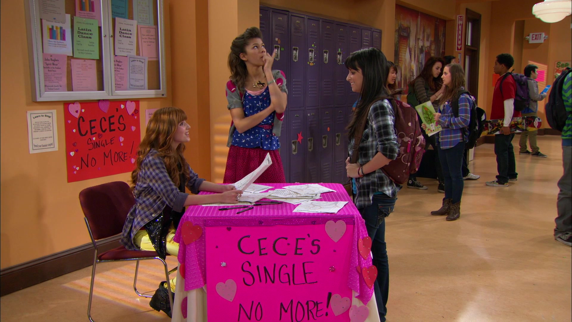 Shake_It_Up_S01E10_1080p_BTD_001177.jpg