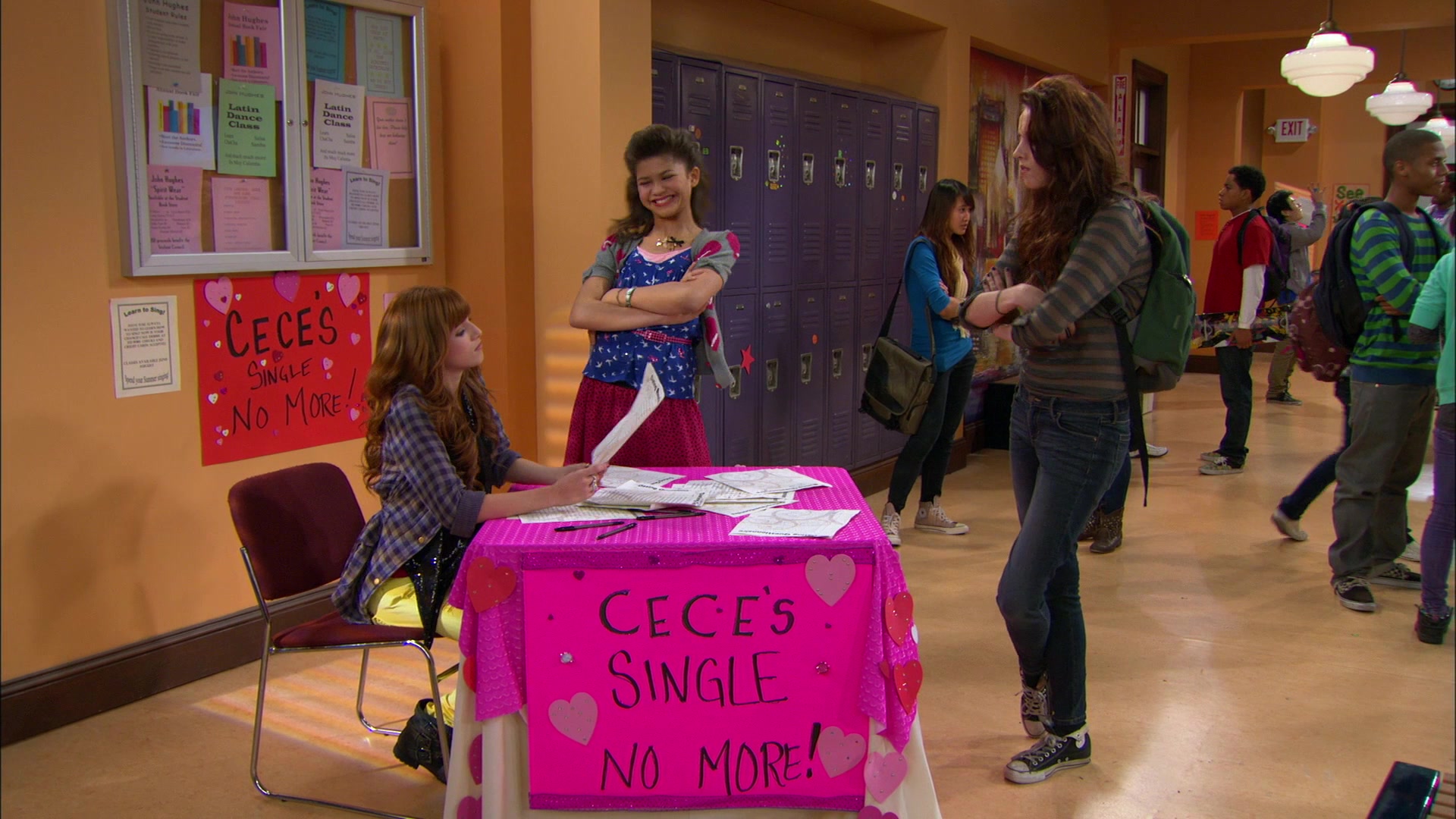 Shake_It_Up_S01E10_1080p_BTD_001192.jpg