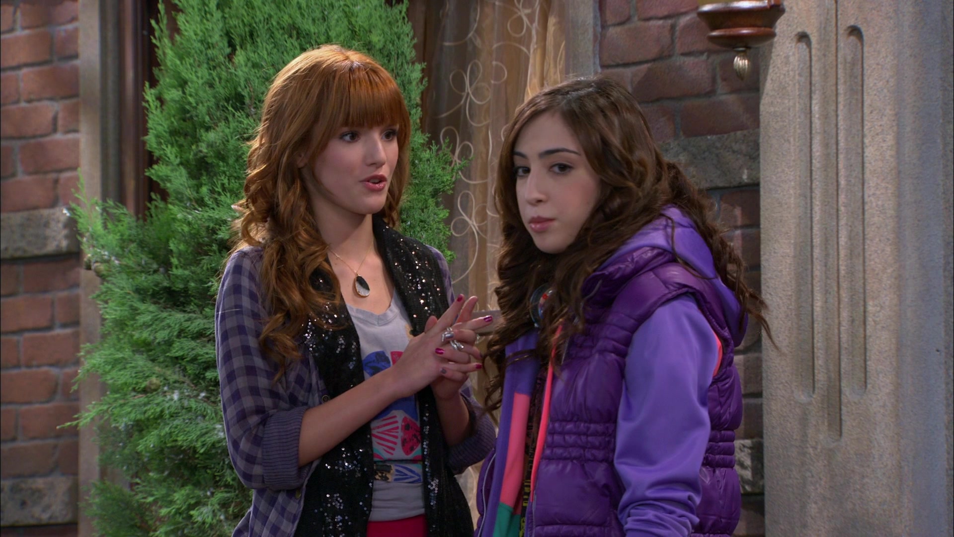 Shake_It_Up_S01E10_1080p_BTD_001345.jpg