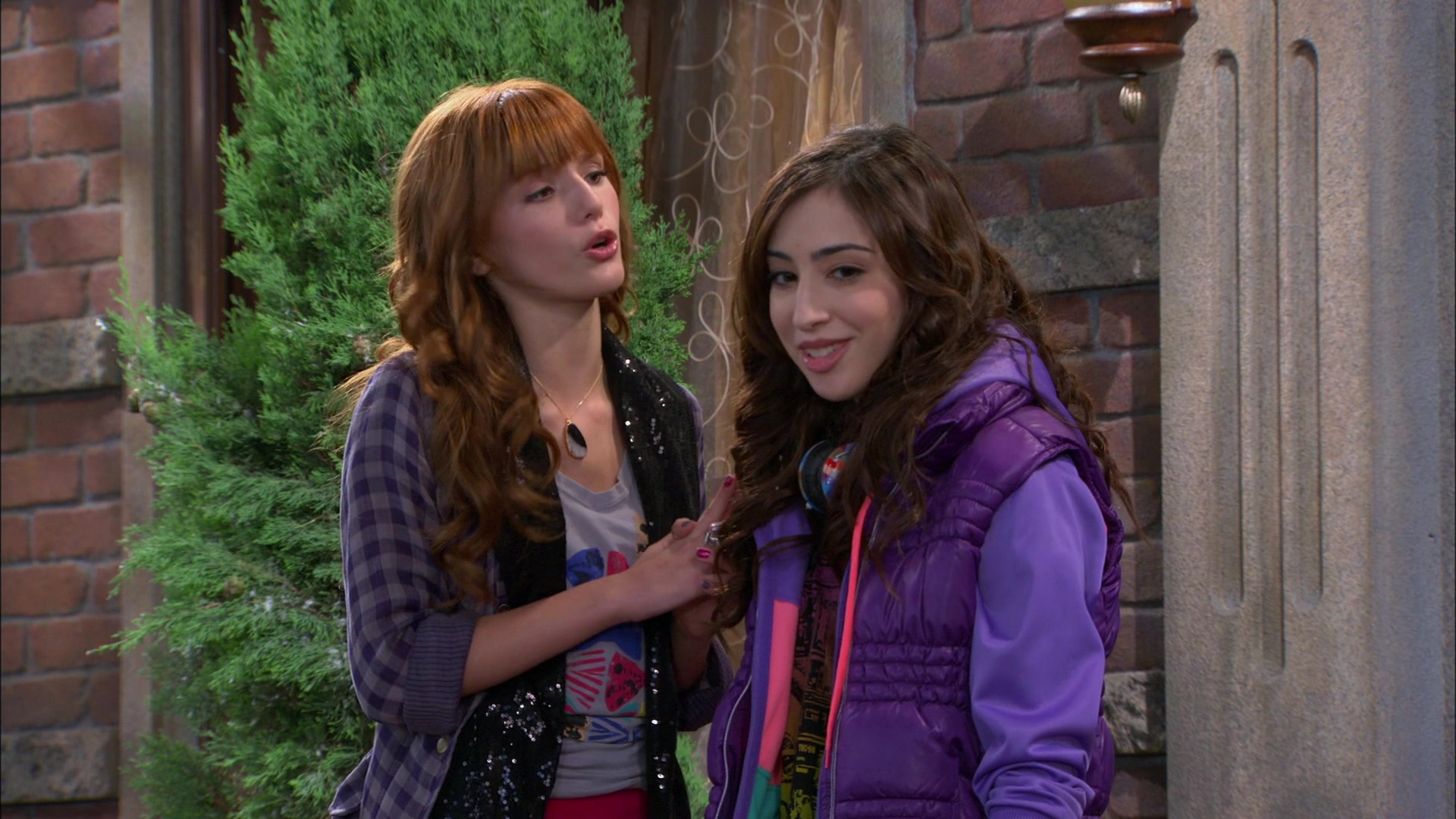 Shake_It_Up_S01E10_1080p_BTD_001347.jpg Shake_It_Up_S01E10_1080p_BTD_001347.jpg