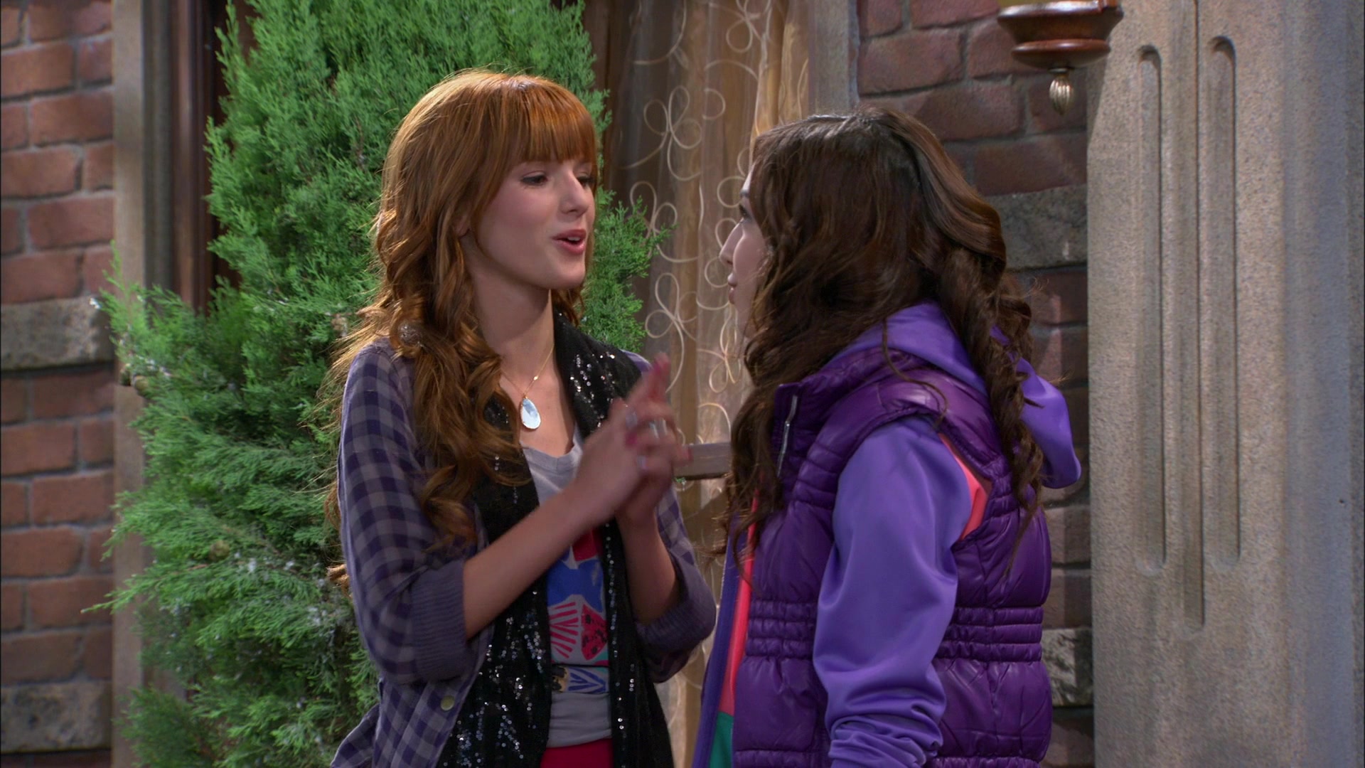 Shake_It_Up_S01E10_1080p_BTD_001353.jpg Shake_It_Up_S01E10_1080p_BTD_001353.jpg
