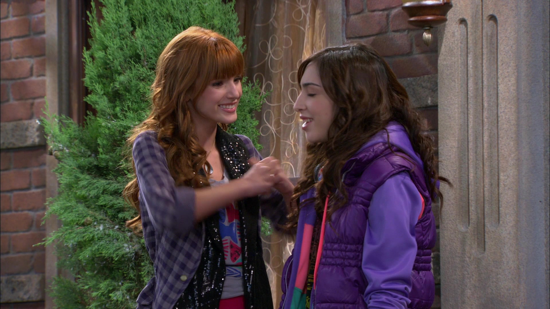 Shake_It_Up_S01E10_1080p_BTD_001357.jpg Shake_It_Up_S01E10_1080p_BTD_001357.jpg