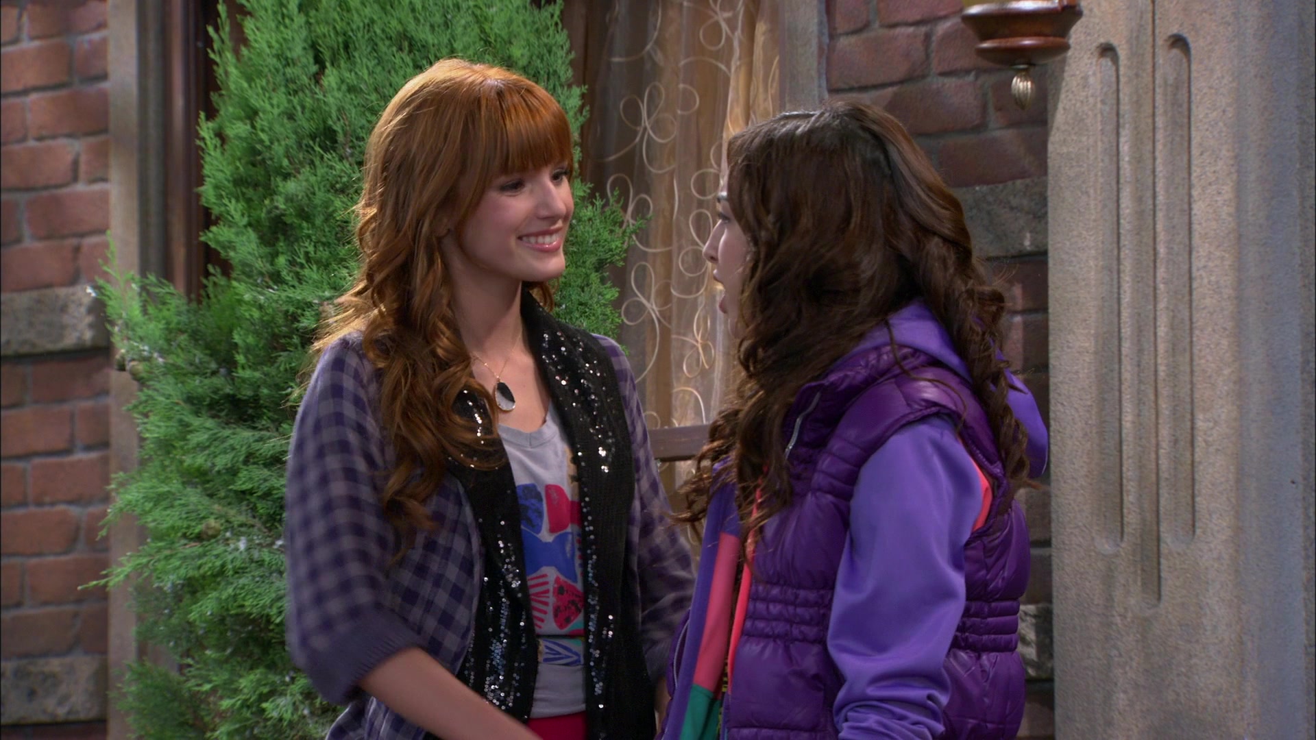 Shake_It_Up_S01E10_1080p_BTD_001358.jpg Shake_It_Up_S01E10_1080p_BTD_001358.jpg