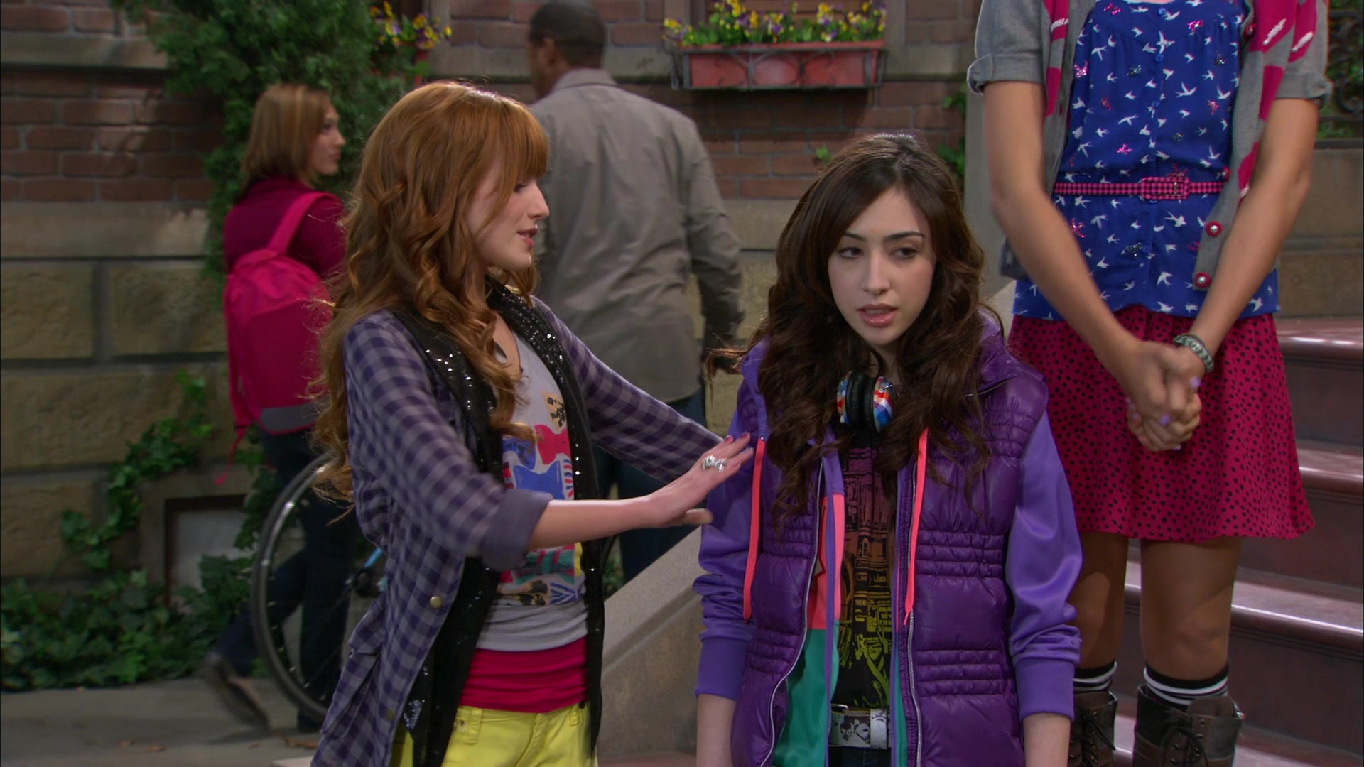 Shake_It_Up_S01E10_1080p_BTD_001417.jpg Shake_It_Up_S01E10_1080p_BTD_001417.jpg
